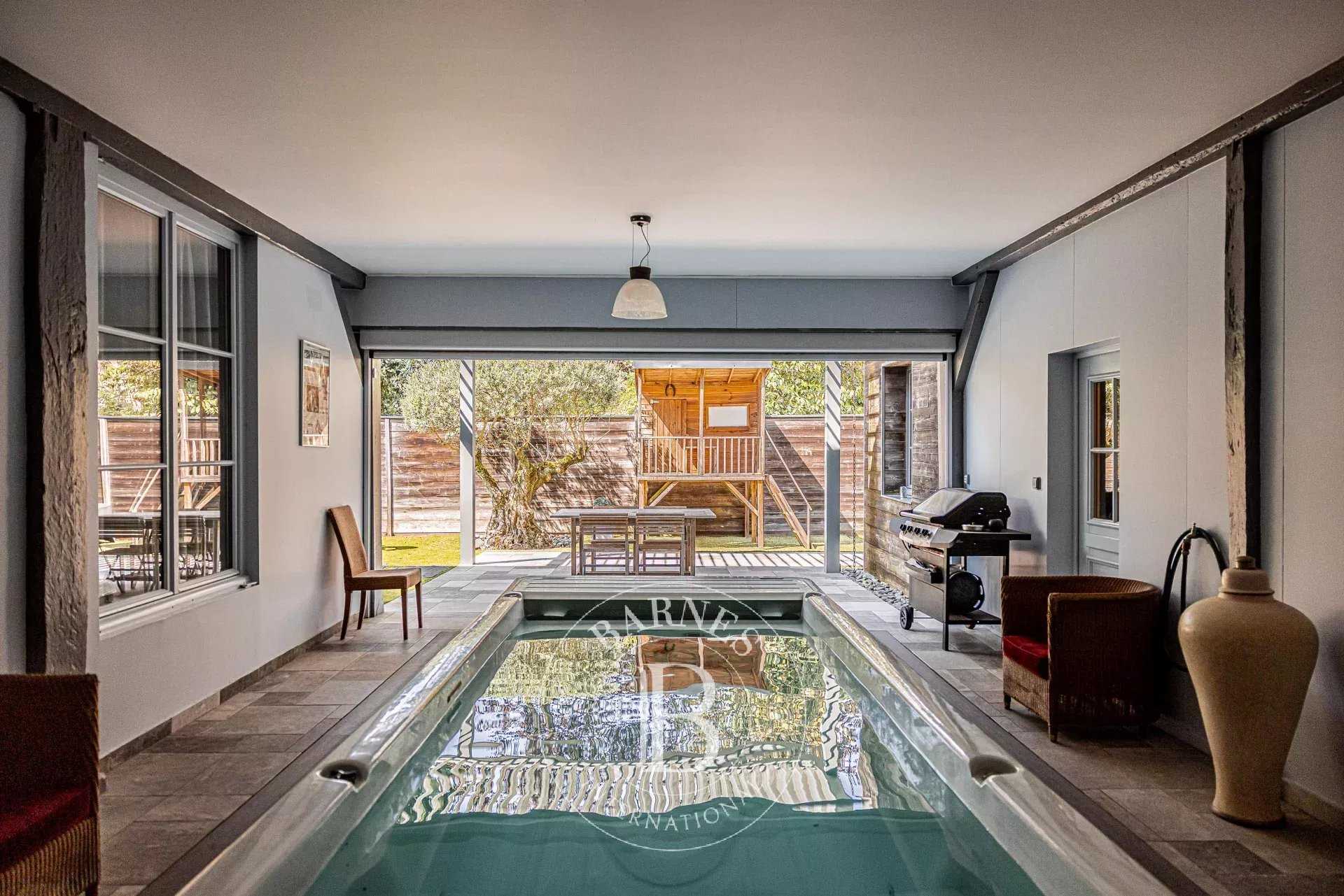 Orléans  - Maison 7 Pi&egrave;ces 4 Chambres