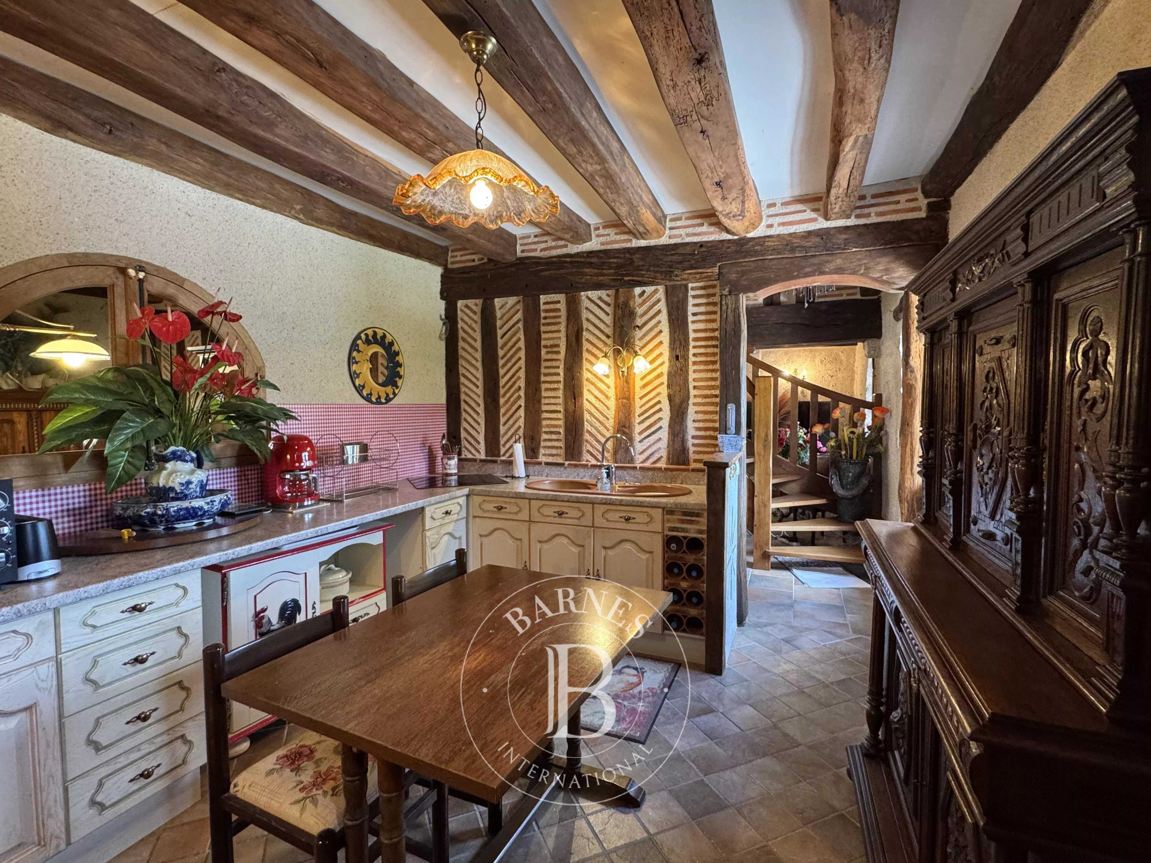 Cour-Cheverny  - Maison de village 7 Pi&egrave;ces 3 Chambres