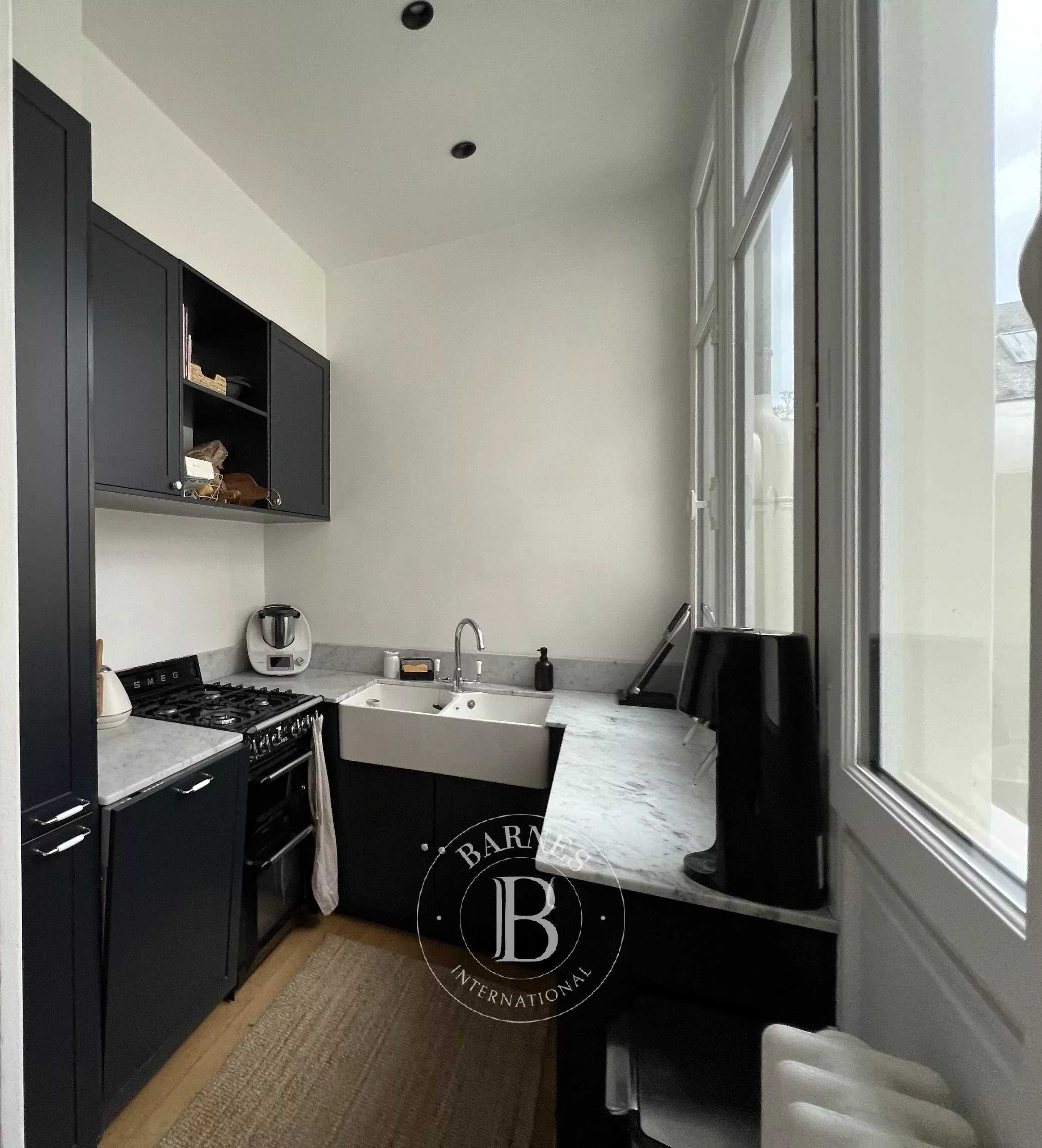 Tours  - Maison de ville 9 Pi&egrave;ces 6 Chambres