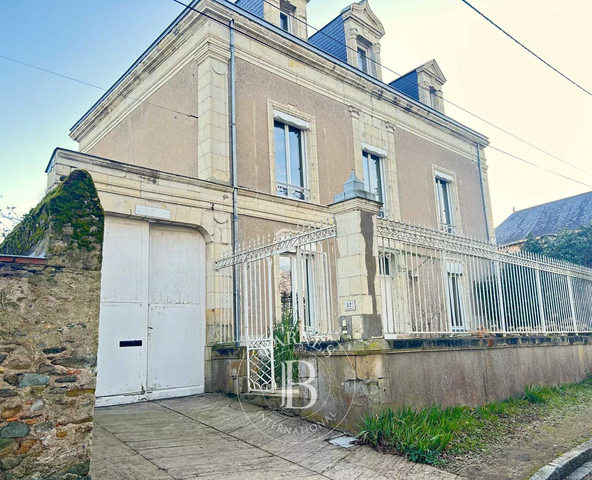 Rochefort-sur-Loire  - Maison 12 Pièces 7 Chambres