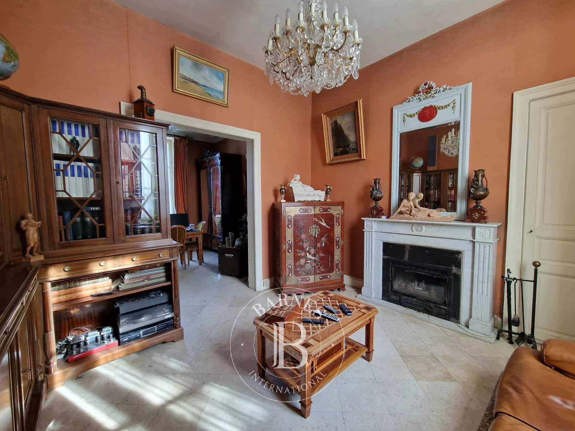 Asnières-sur-Vègre  - Maison 9 Pi&egrave;ces 3 Chambres