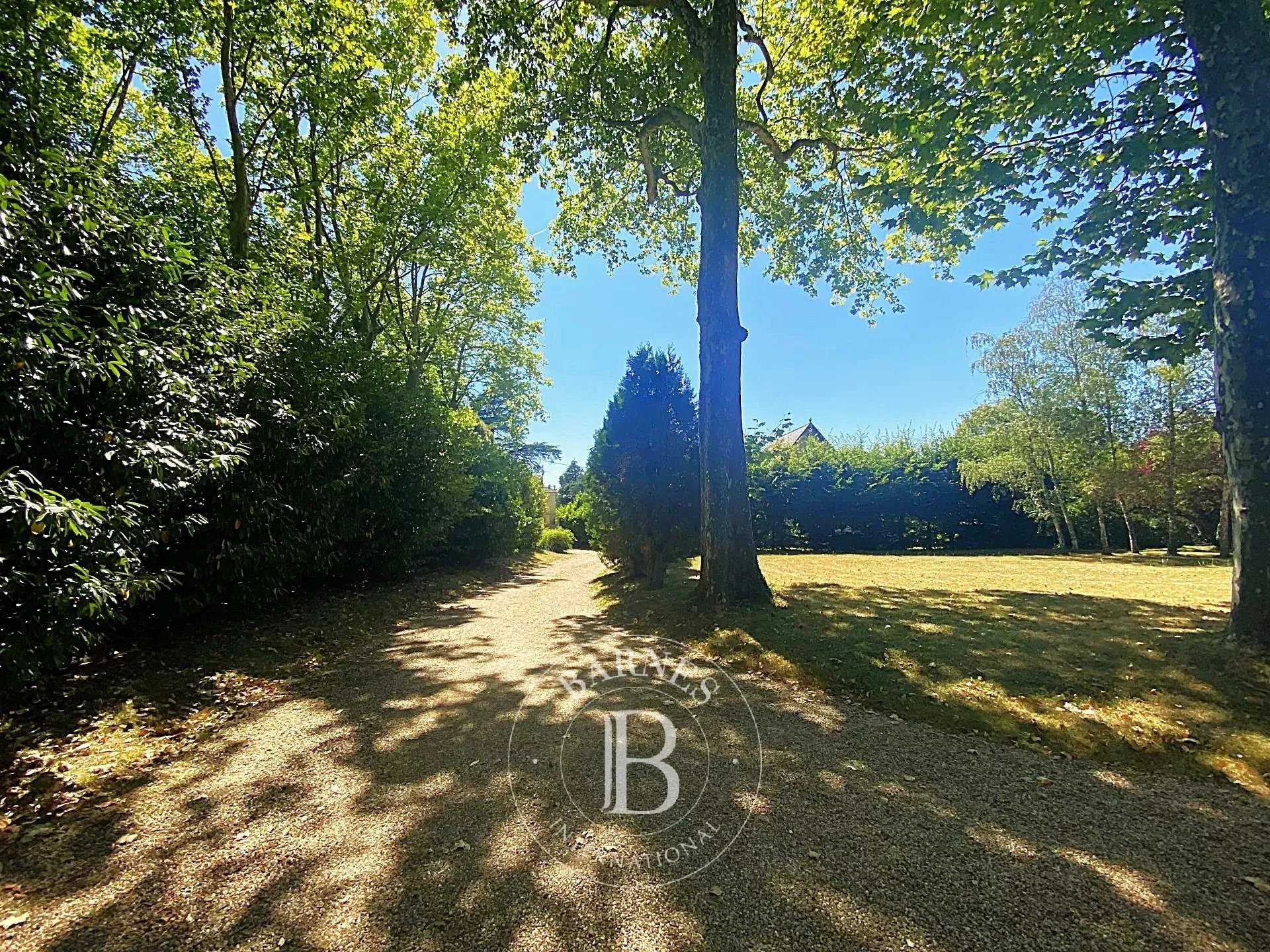 Blois  - House 9 Bedrooms