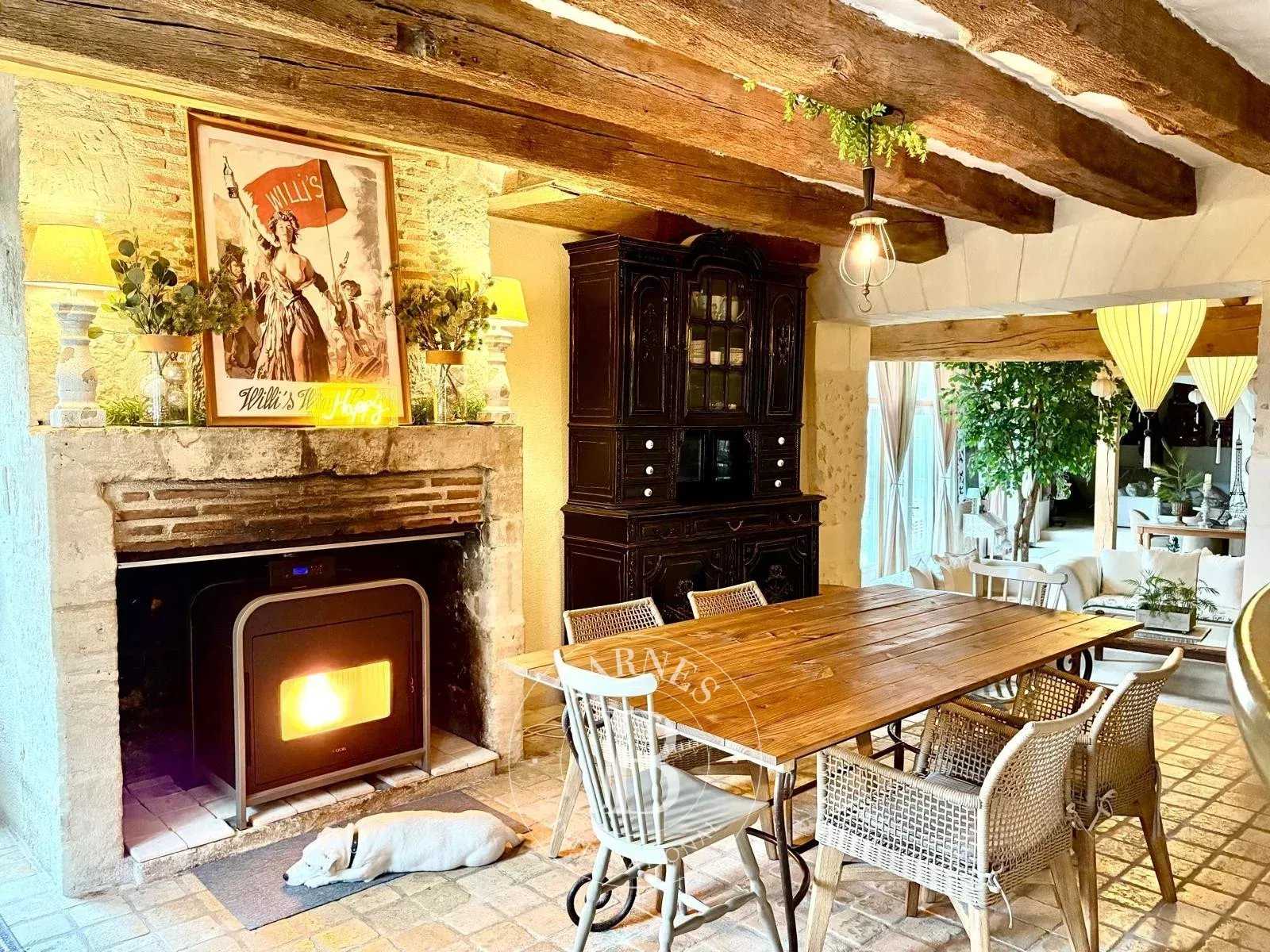 Vouvray  - Propriété 12 Pi&egrave;ces 5 Chambres