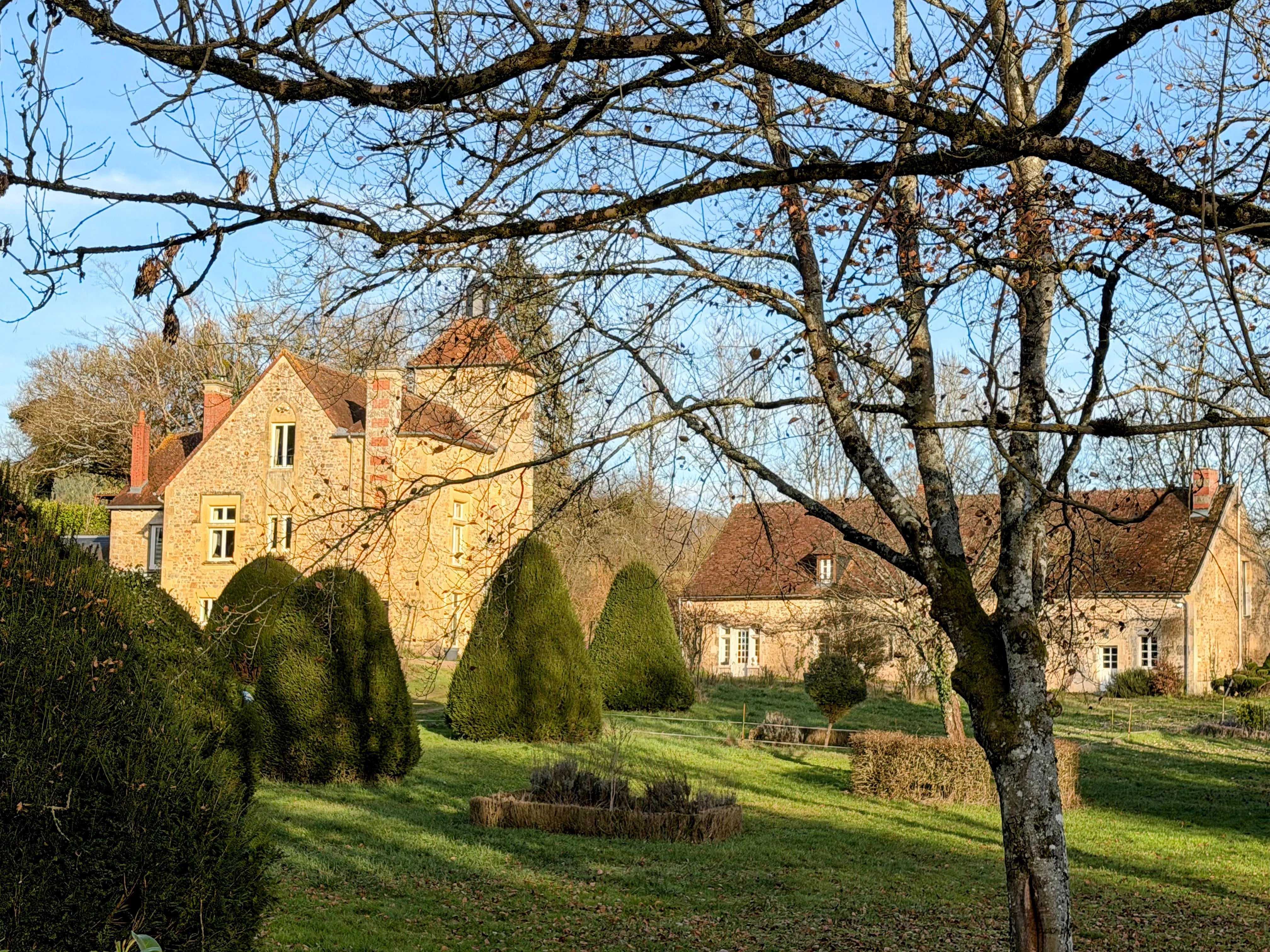 Beaumont-Sardolles  - Manoir 17 Pi&egrave;ces 9 Chambres