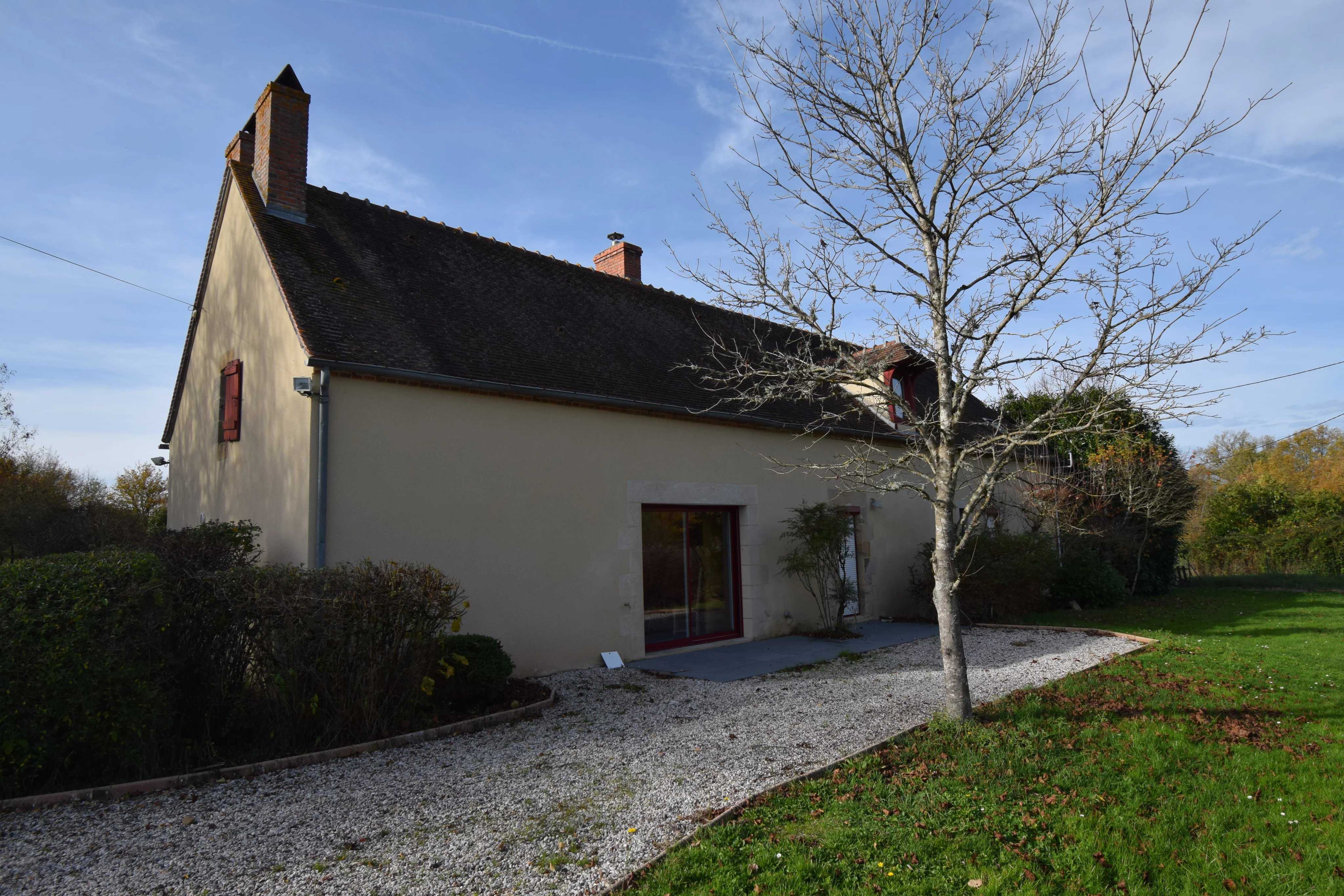 Lusigny  - Propriété 10 Pi&egrave;ces 4 Chambres