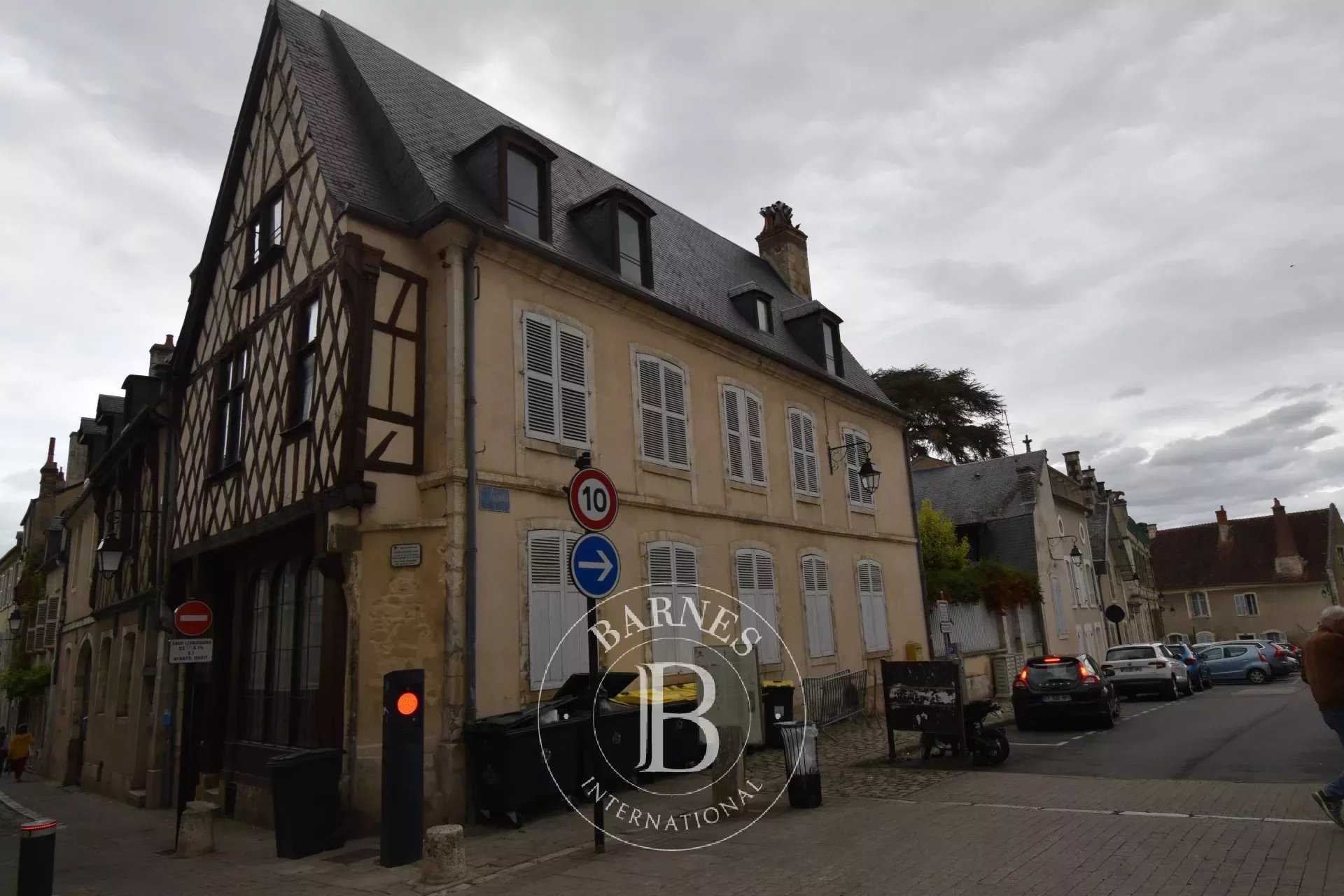 Townhouse Bourges  -  ref 83782122 (picture 1)
