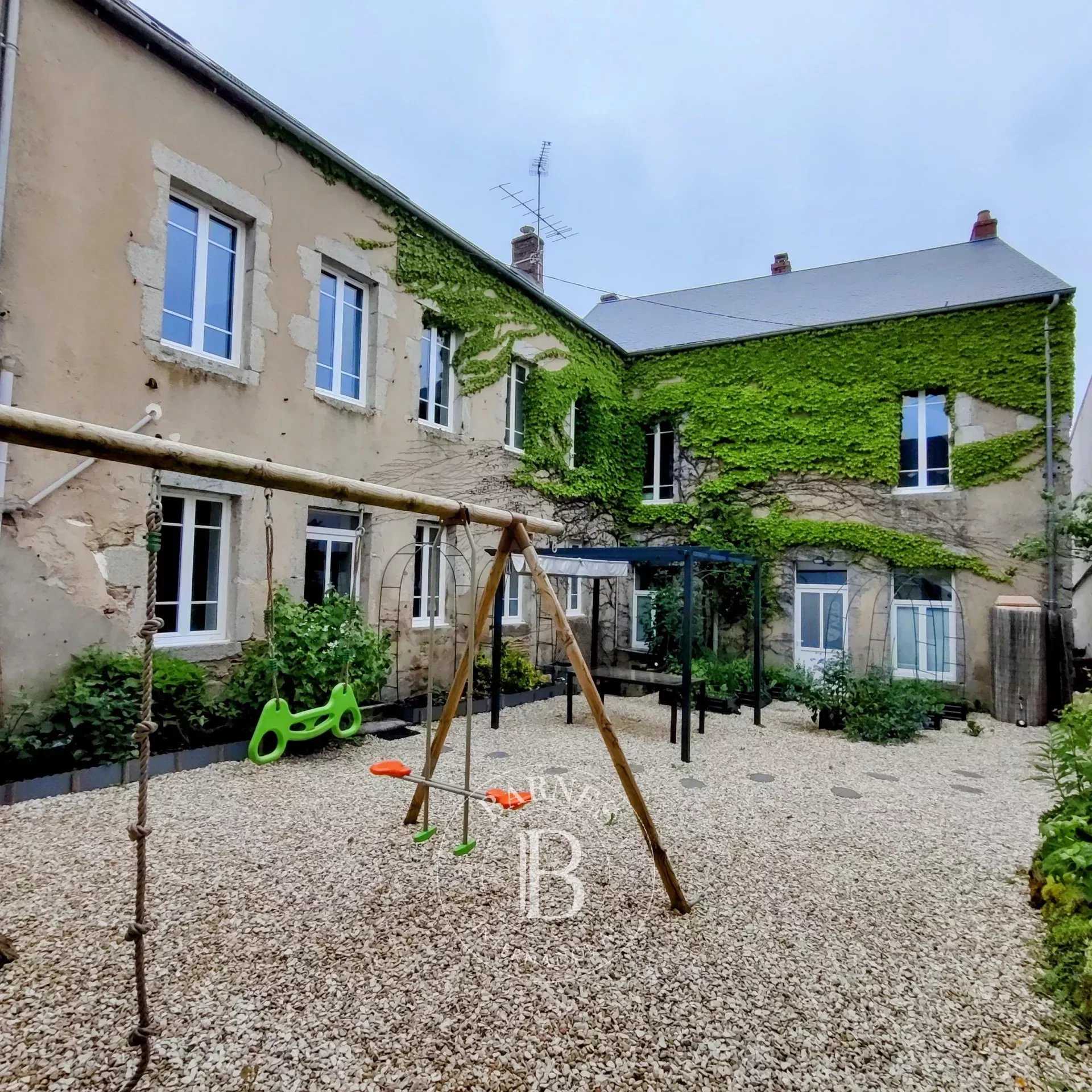 Maison de village Ouroux-en-Morvan  -  ref 84921384 (picture 1)