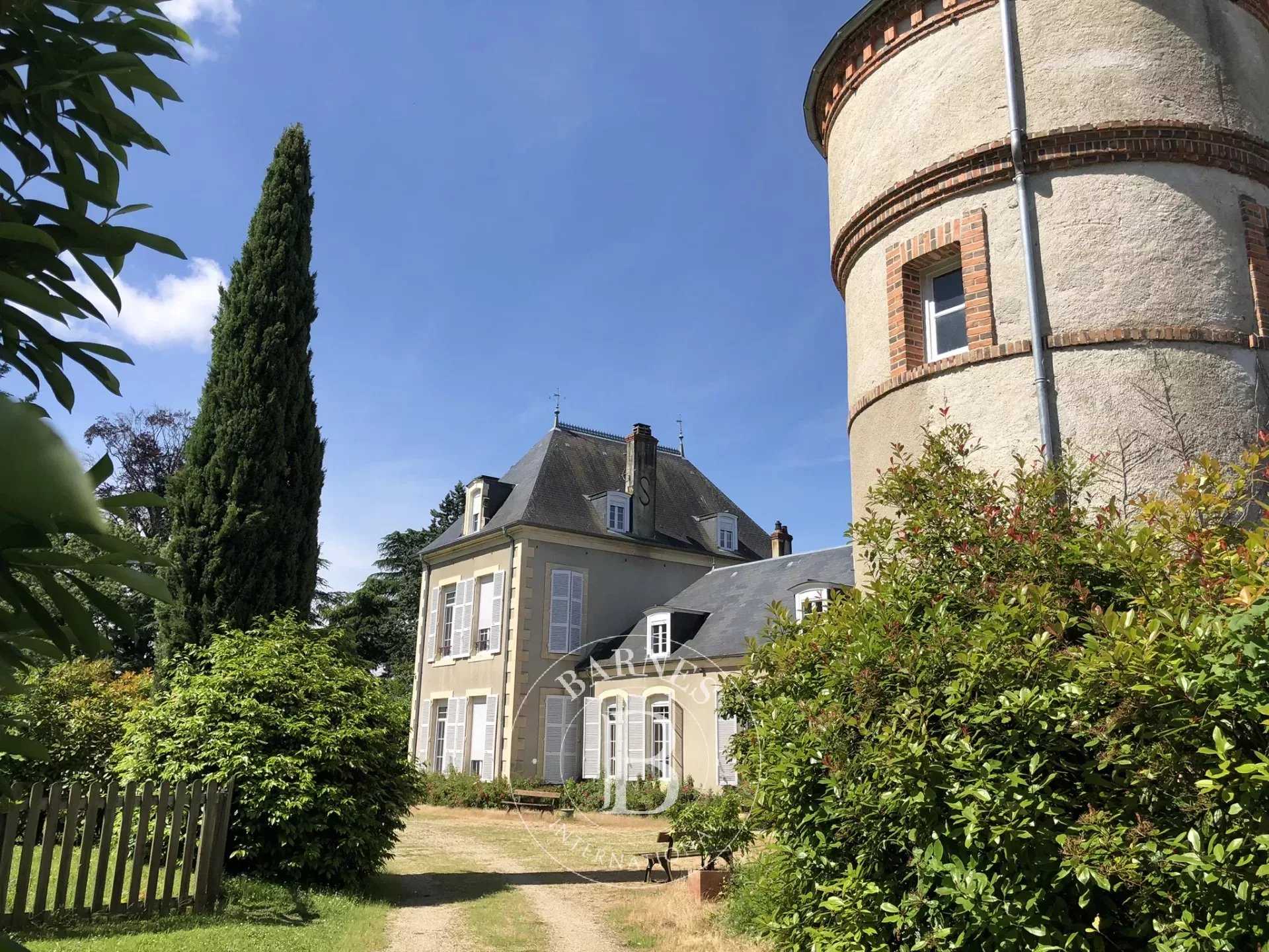 Château Bourges  -  ref 84976549 (picture 2)