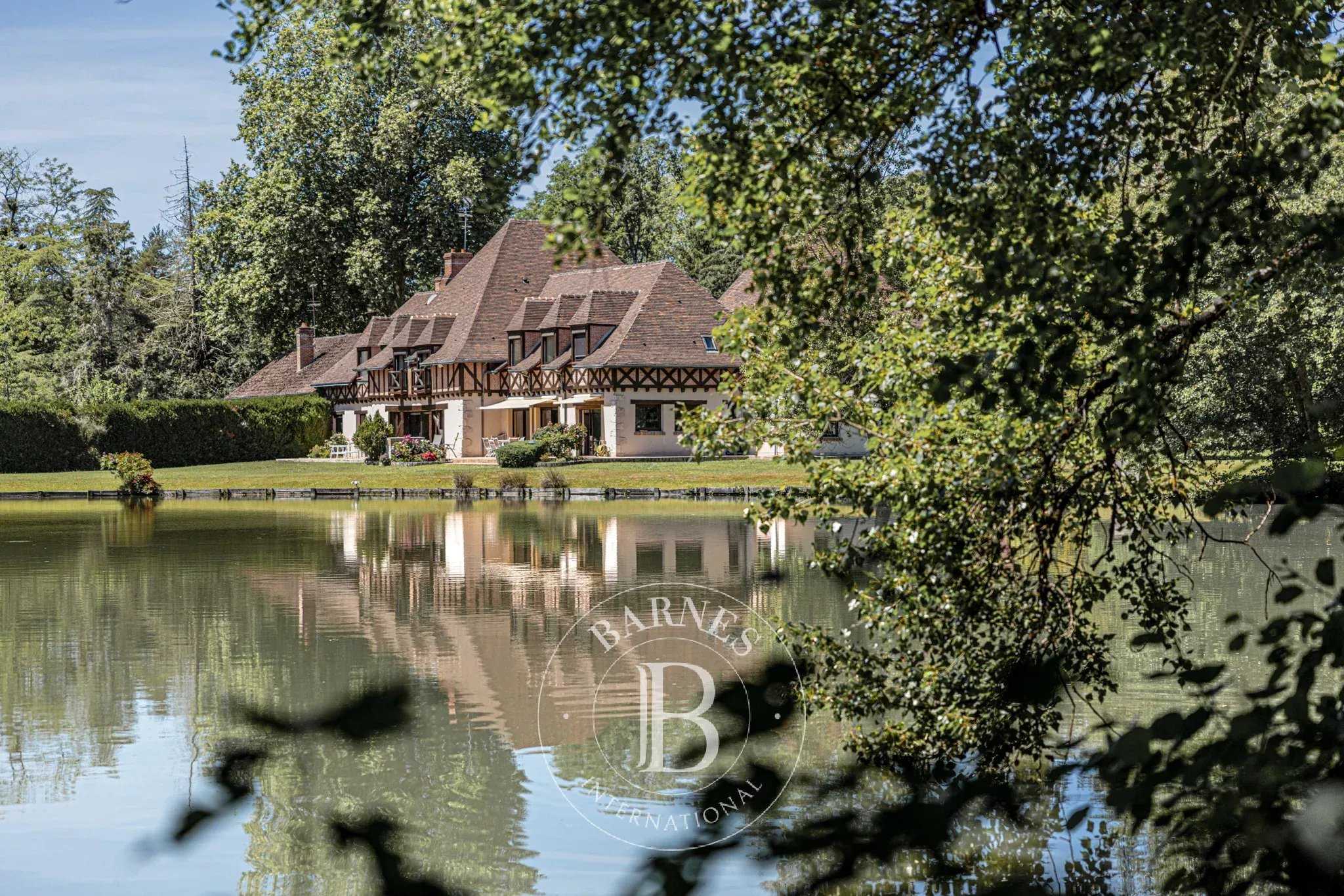 Propriété La Ferté-Saint-Aubin  -  ref 87035537 (picture 1)