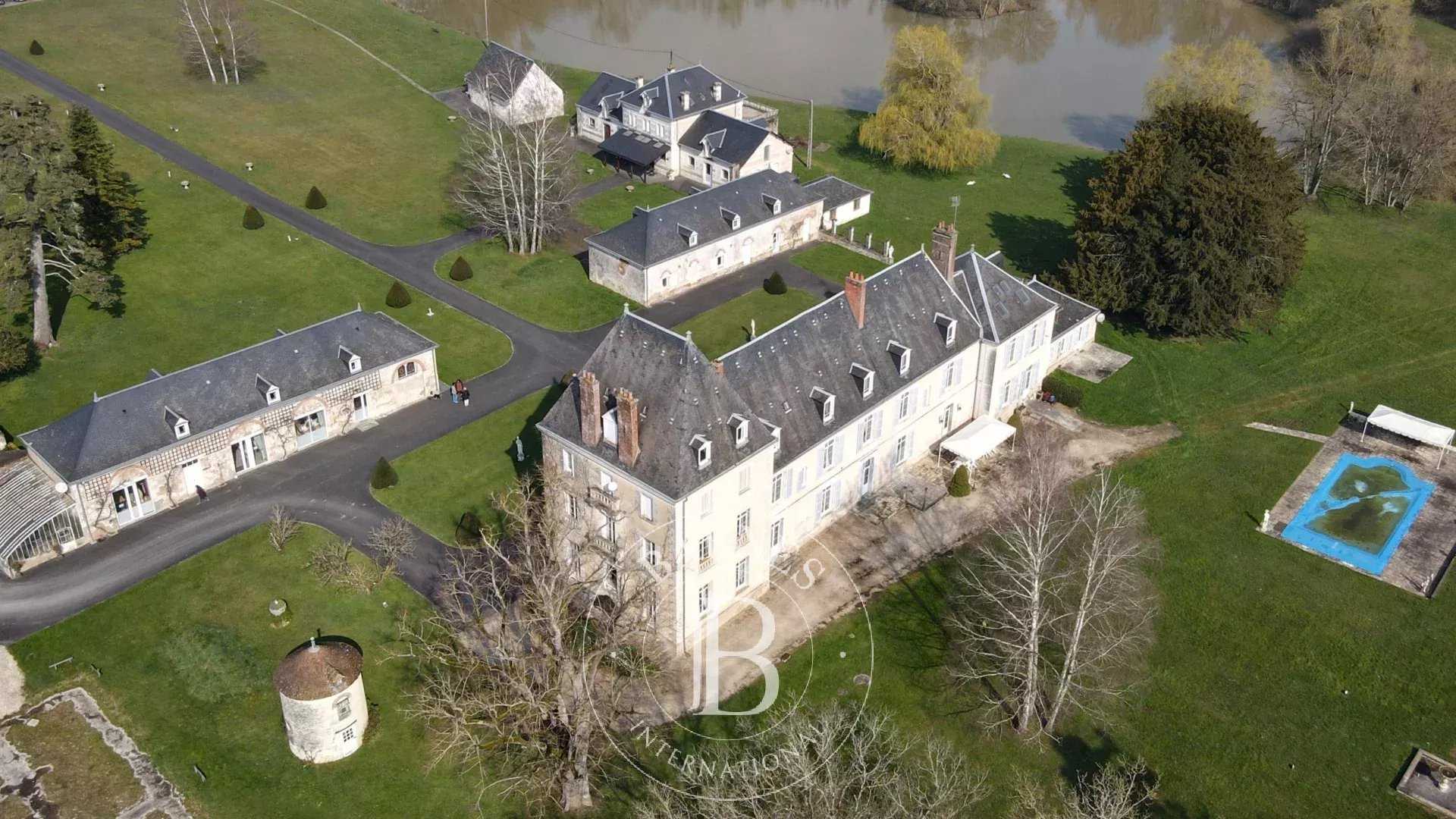 Château Levroux  -  ref 85785669 (picture 1)
