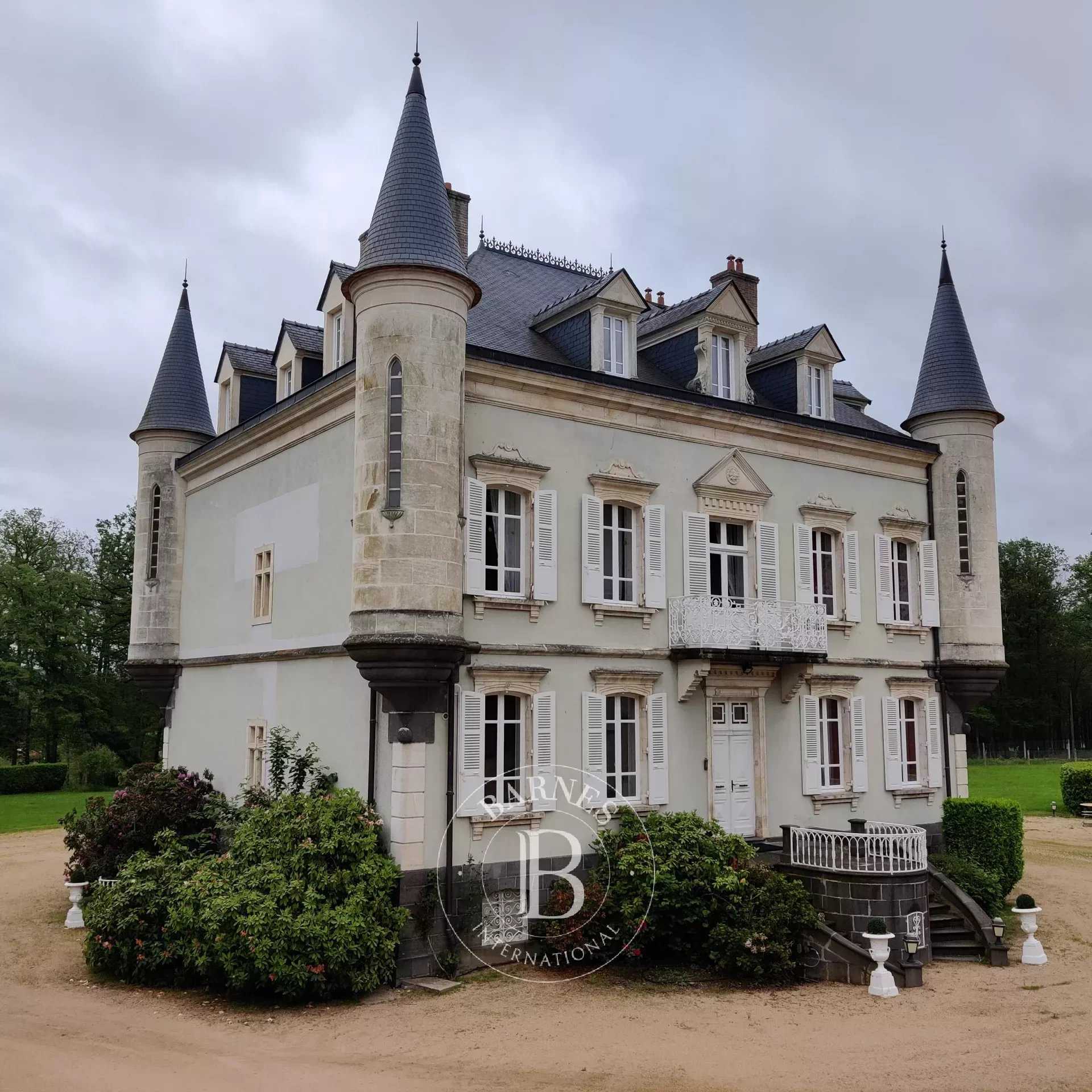 Château Colombier  -  ref 85013871 (picture 3)
