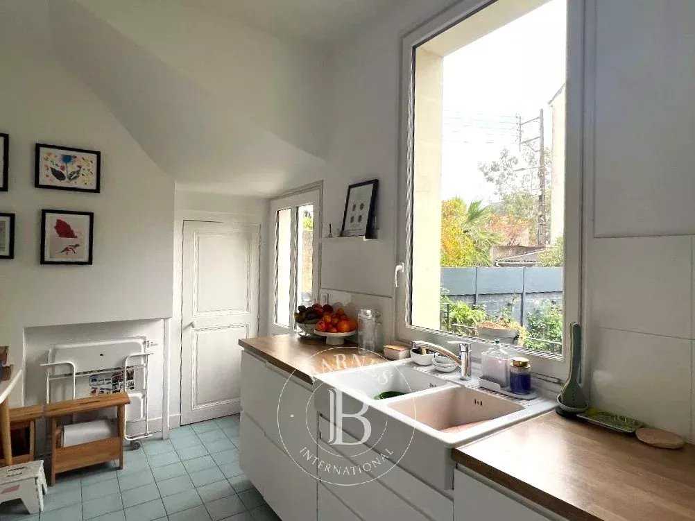 Townhouse Tours  -  ref 86469981 (picture 3)