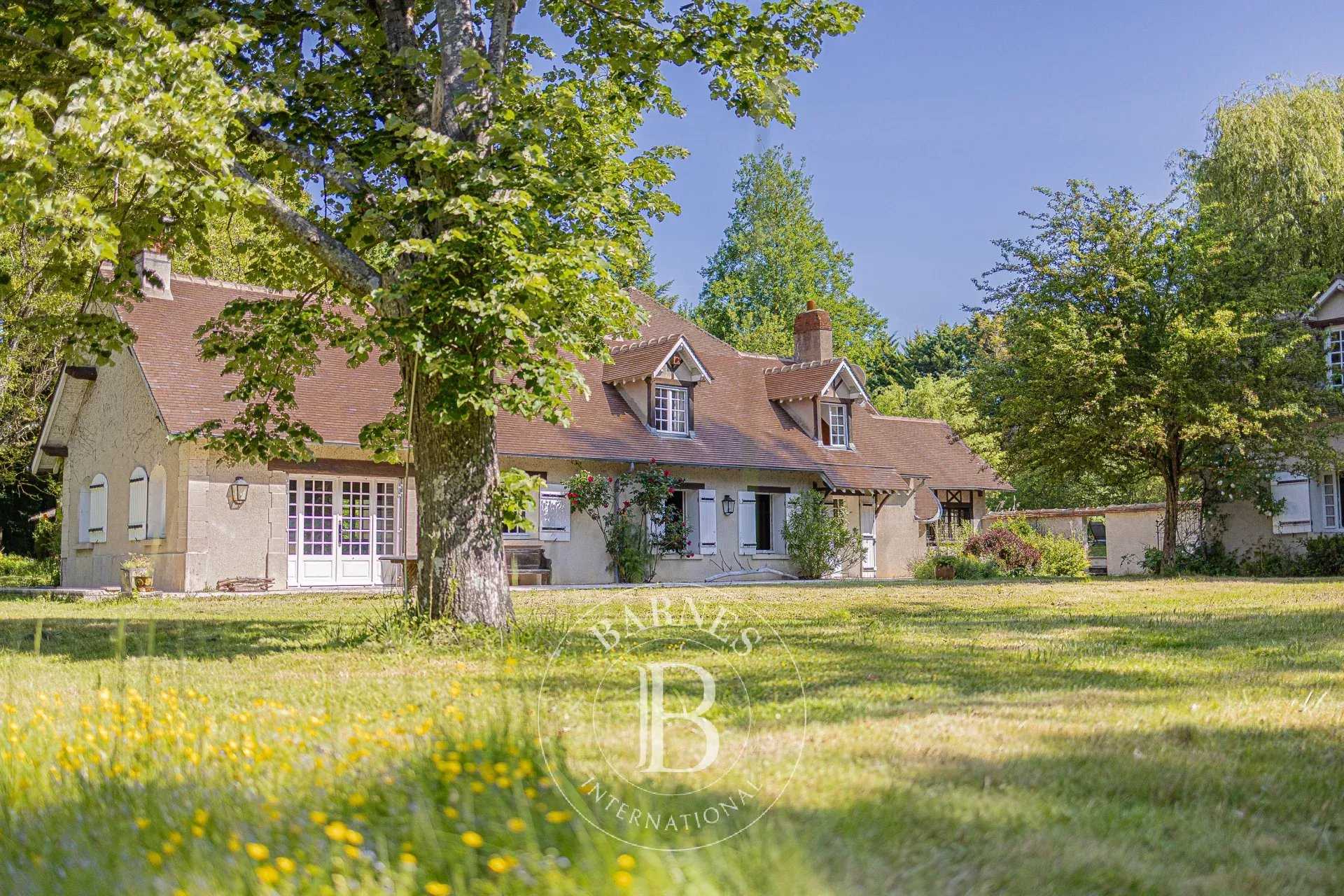 Propriété Ladon  -  ref 85935811 (picture 1)