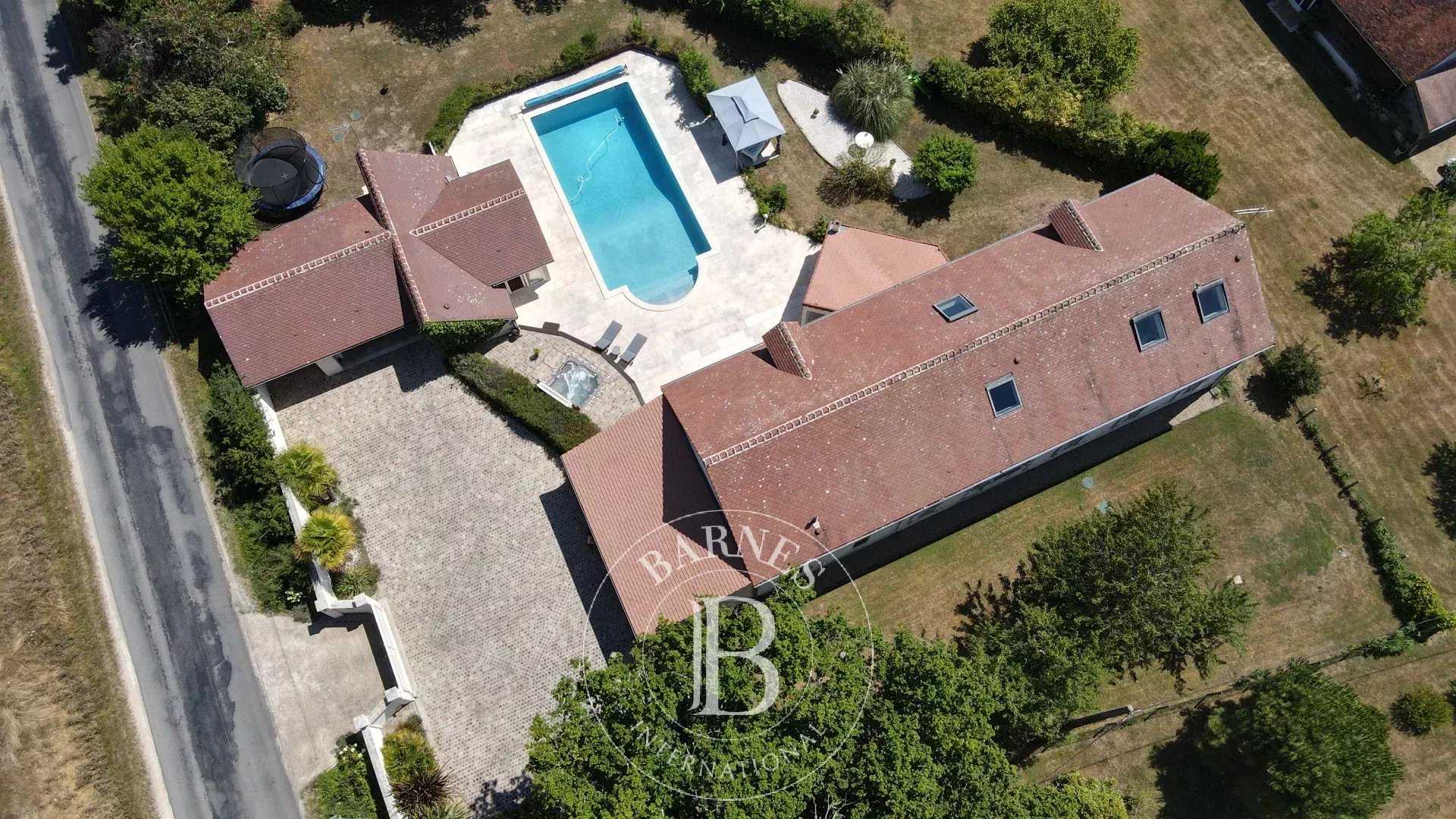 House Bourges  -  ref 86119392 (picture 2)