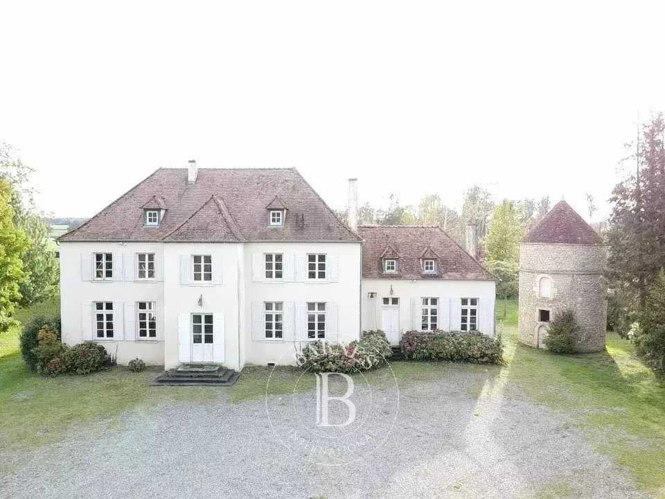 Château Decize  -  ref 85301606 (picture 1)