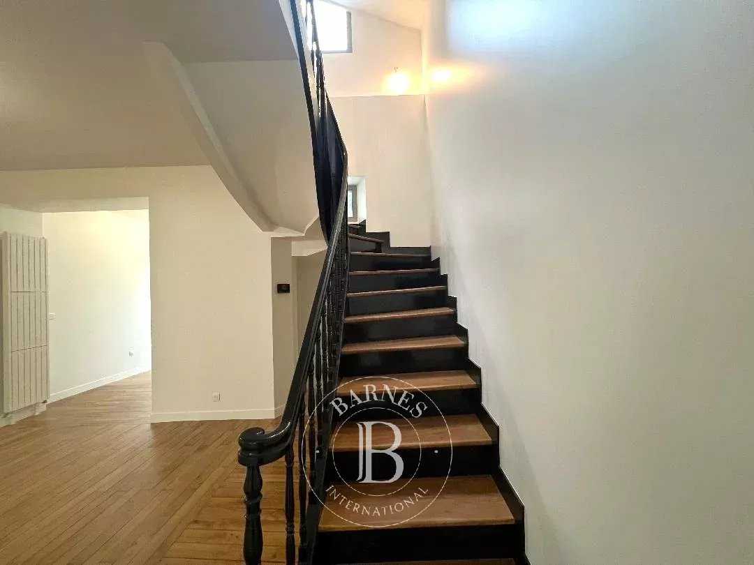 Townhouse Tours  -  ref 86449046 (picture 3)