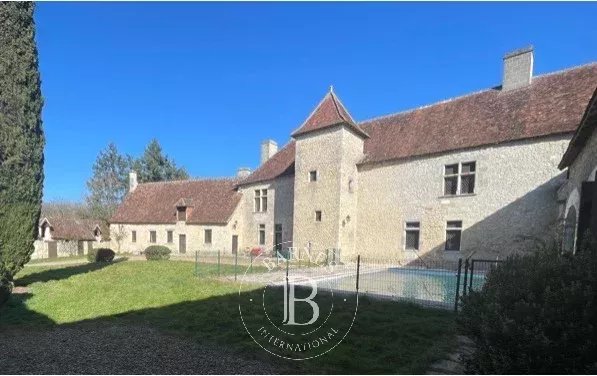 Château Genillé  -  ref 85719080 (picture 2)