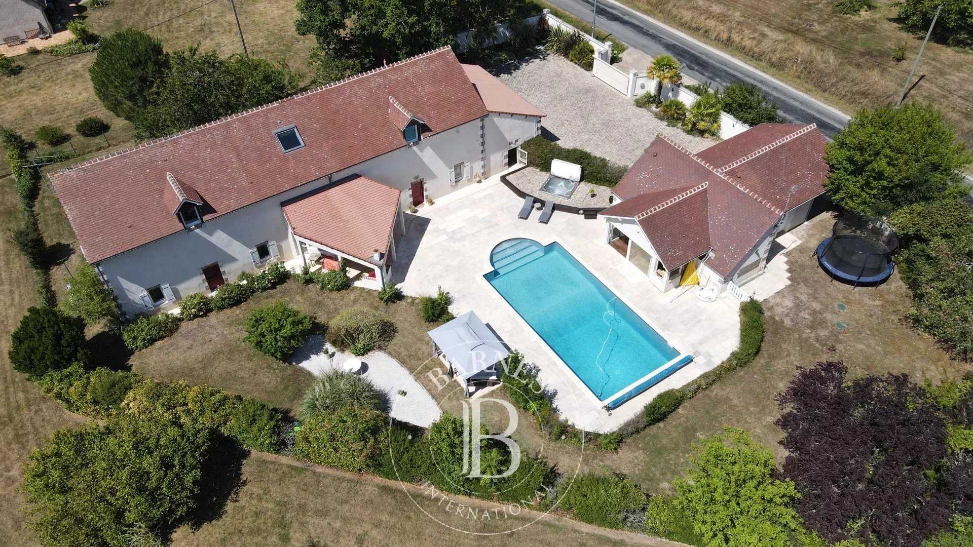 House Bourges  -  ref 86119392 (picture 1)