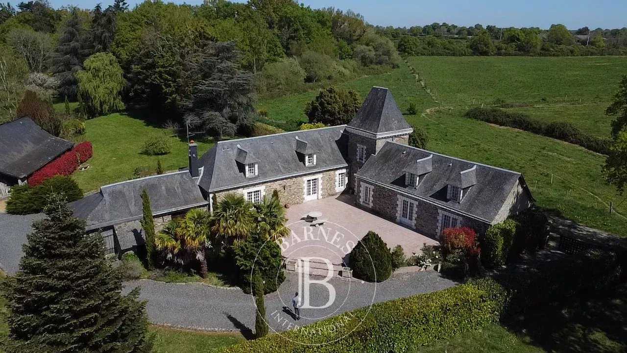 Maison Les Hauts-d'Anjou  -  ref 84113265 (picture 1)