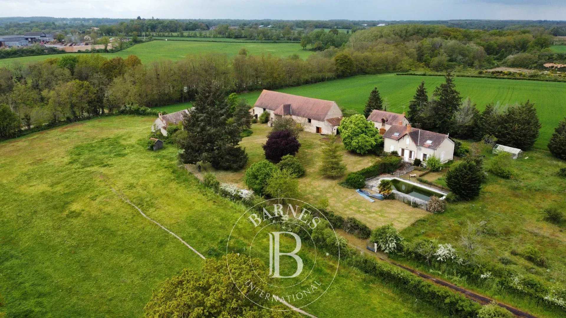 Propriété Lurcy-Lévis  -  ref 84629174 (picture 1)