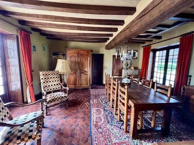 Les Hauts-d'Anjou  - Maison 8 Pièces 4 Chambres - picture 4
