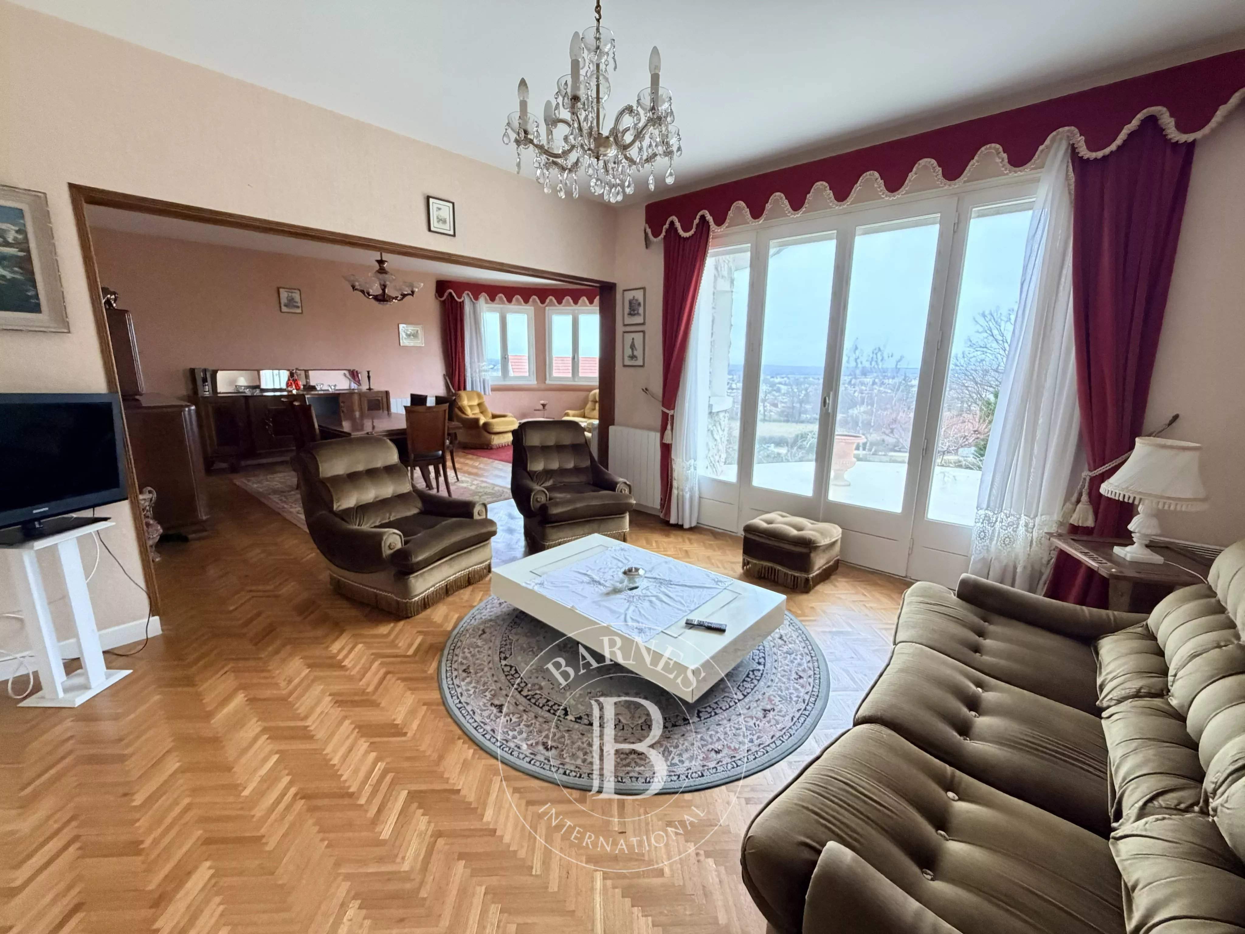 Montluçon  - Maison 10 Pi&egrave;ces 6 Chambres - picture 11