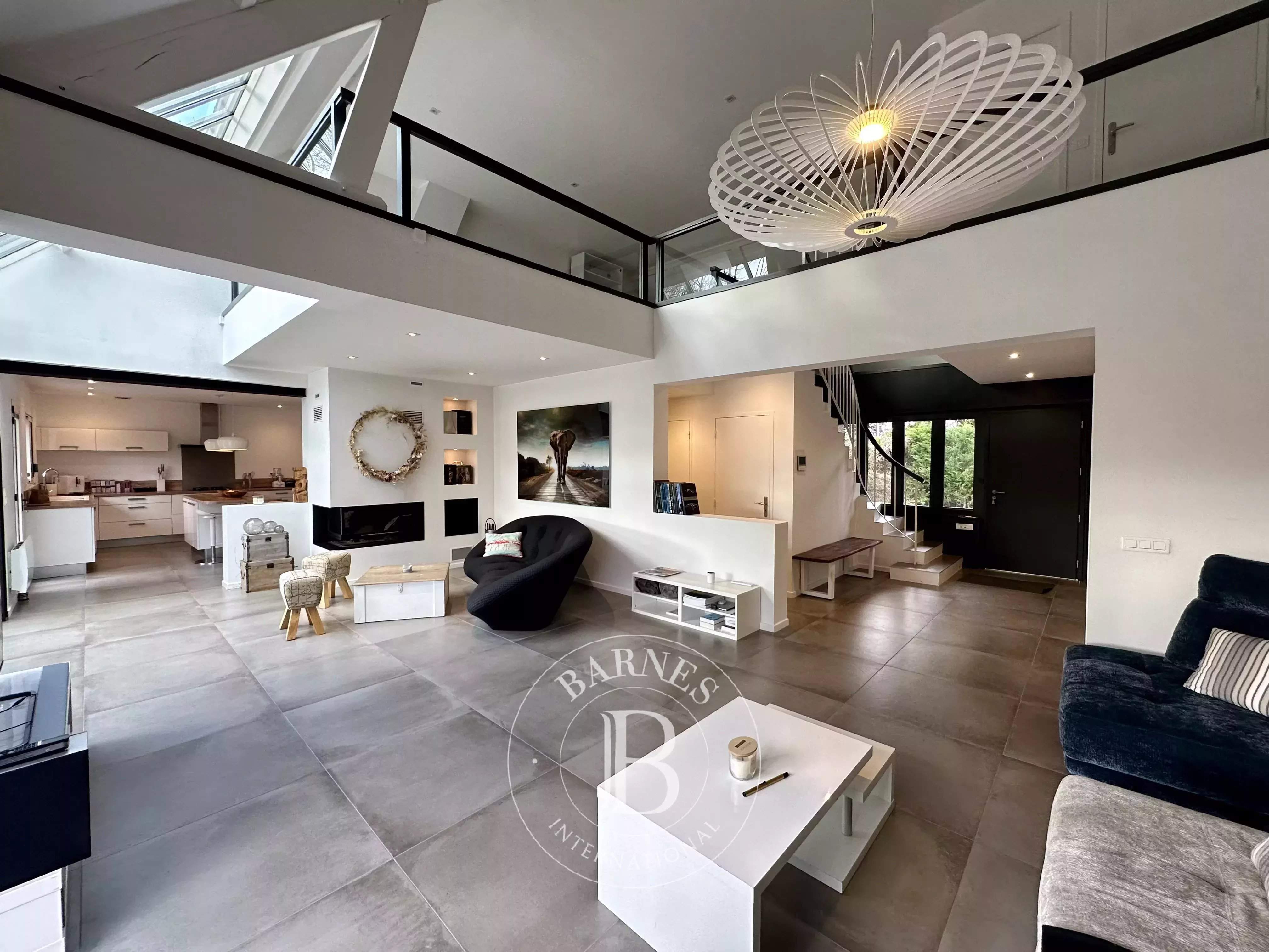 Saint-Denis-en-Val  - Villa 8 Cuartos 6 Habitaciones - picture 2