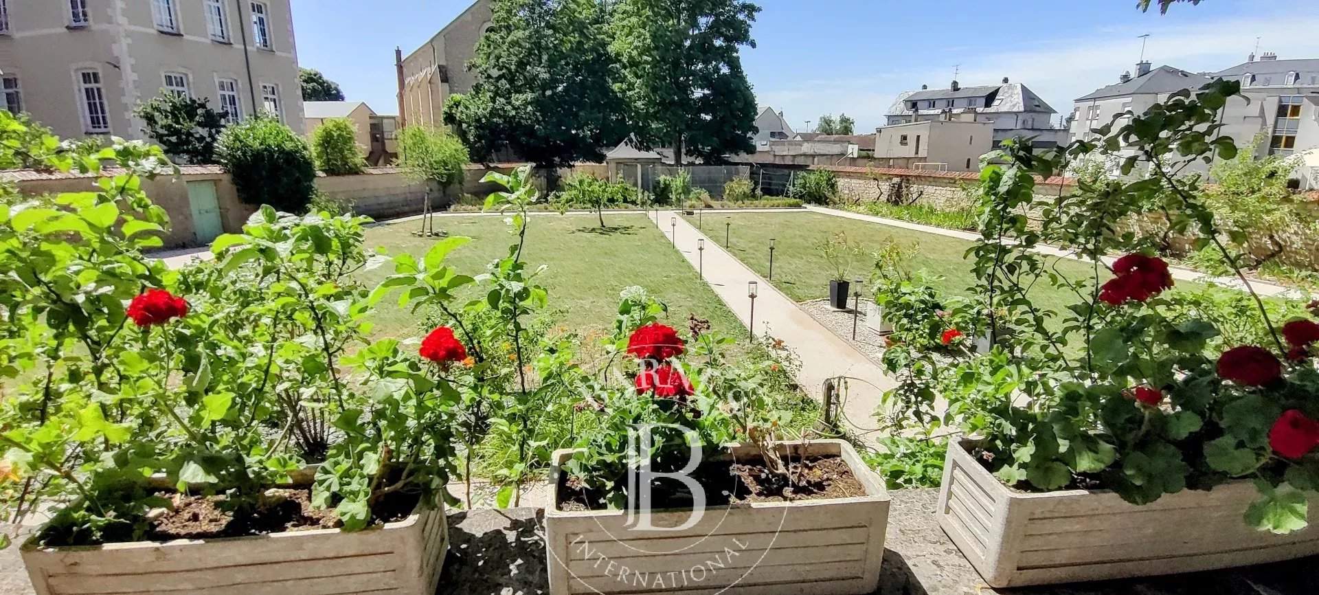 Nevers  - Bed and breakfast 9 Bedrooms - picture 2