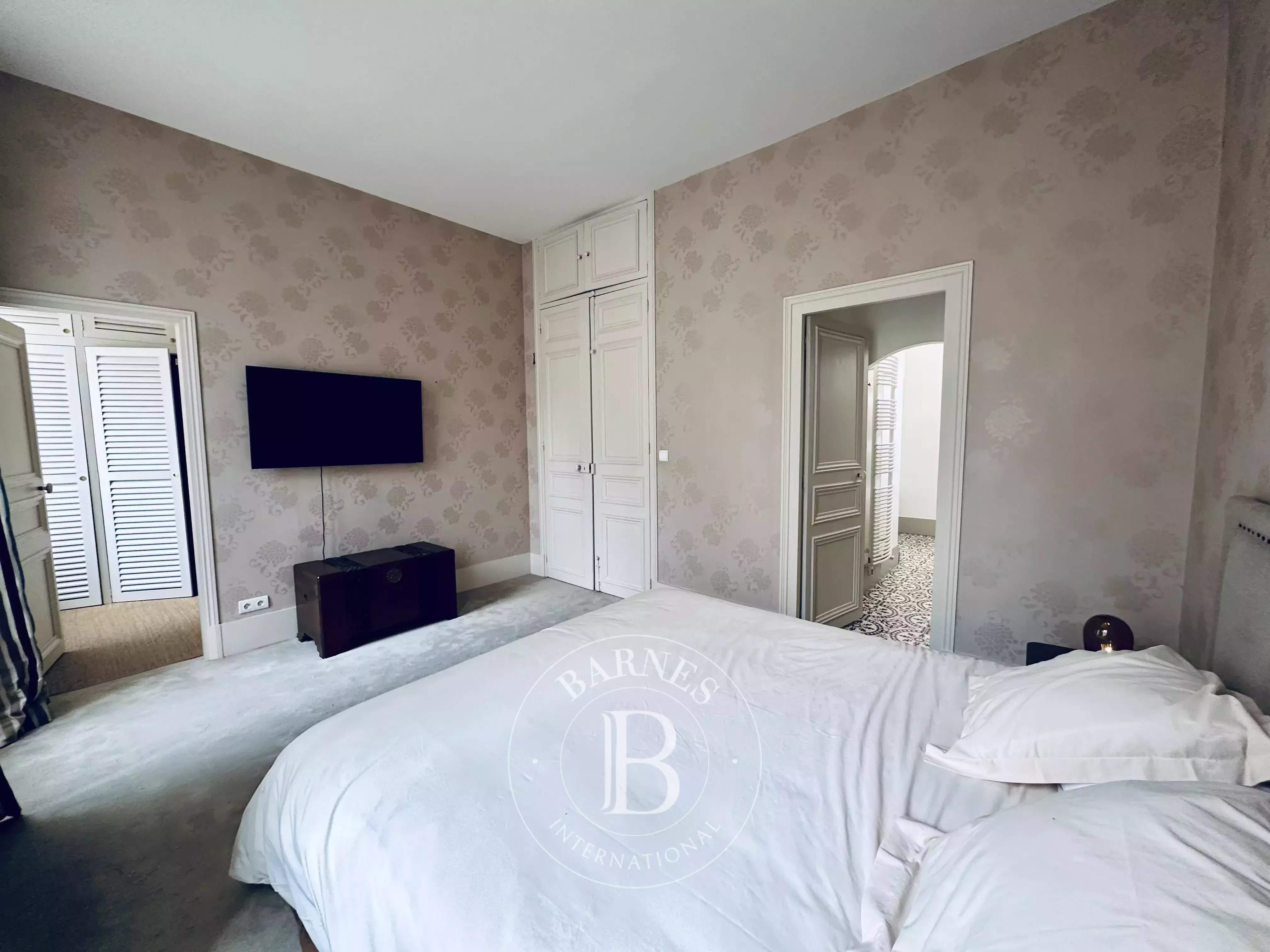 Montargis  - Hôtel particulier 9 Pi&egrave;ces 6 Chambres - picture 9