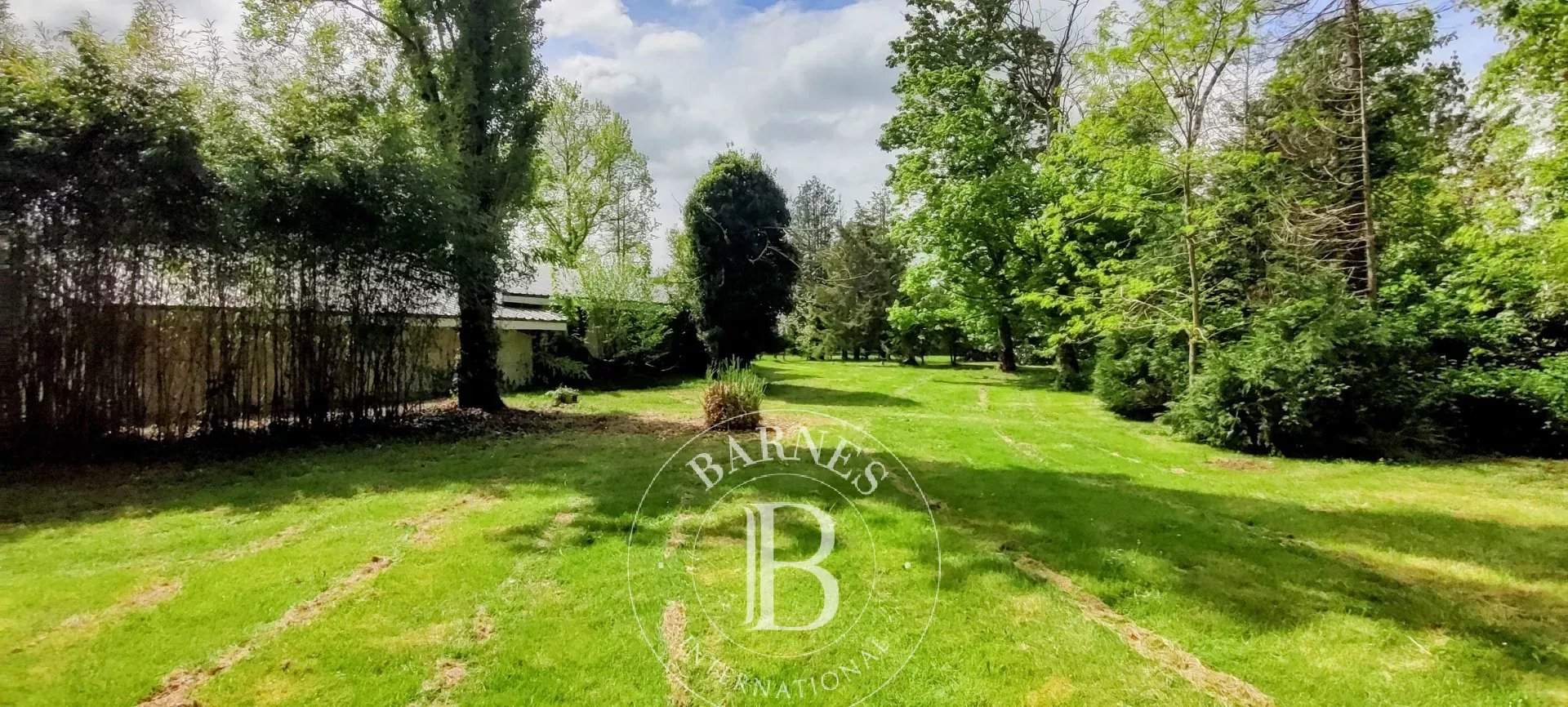 Decize  - Propriété 15 Pi&egrave;ces 6 Chambres - picture 2