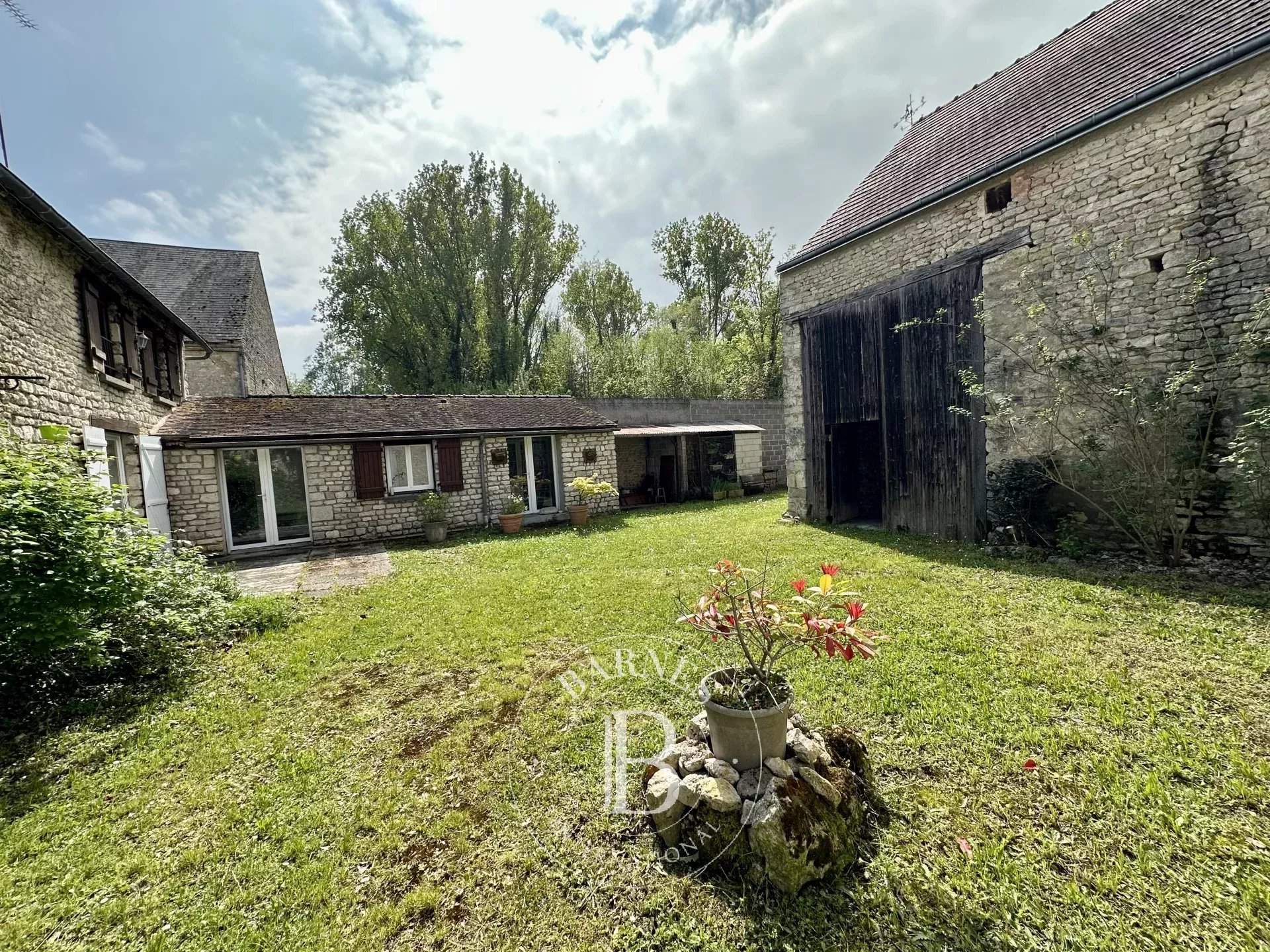 Yèvre-la-Ville  - Village house 2 Bedrooms - picture 1