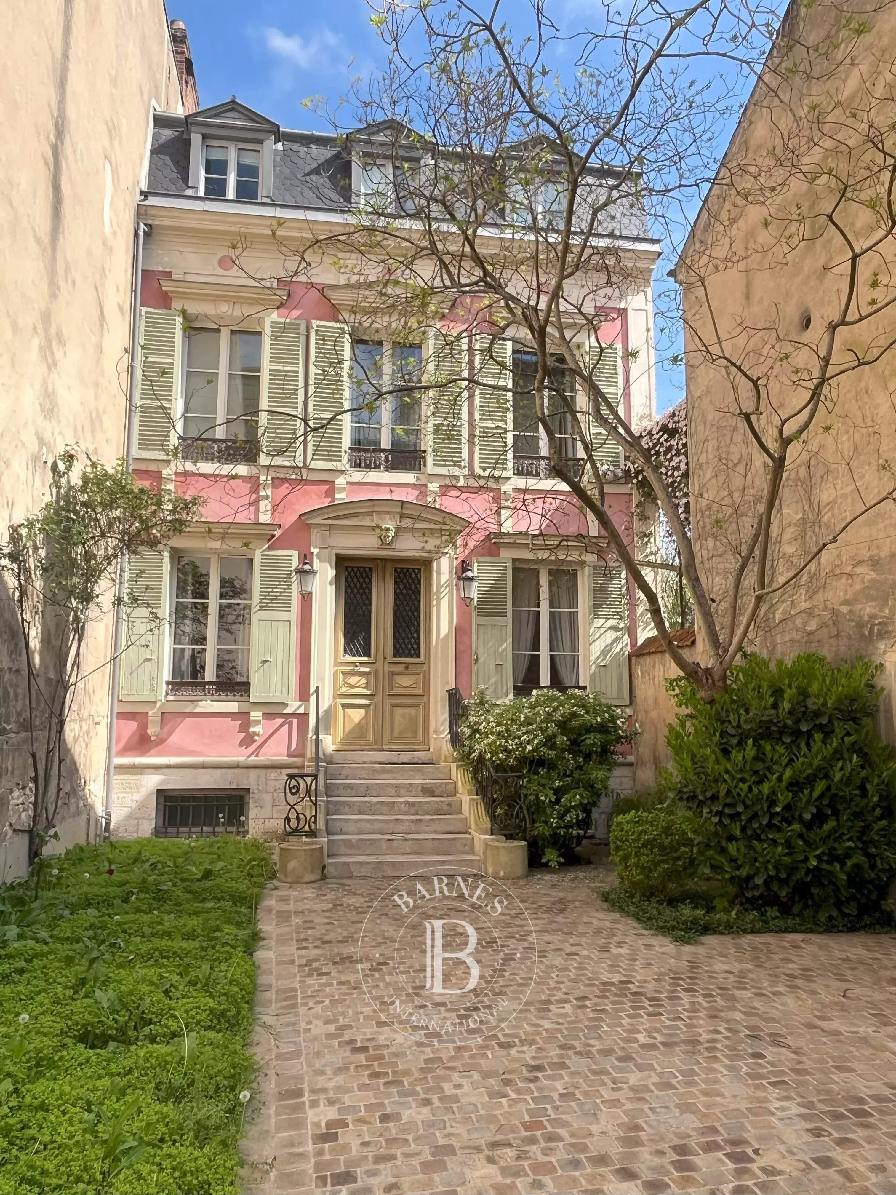 Montargis  - Hôtel particulier 9 Pi&egrave;ces 6 Chambres - picture 2