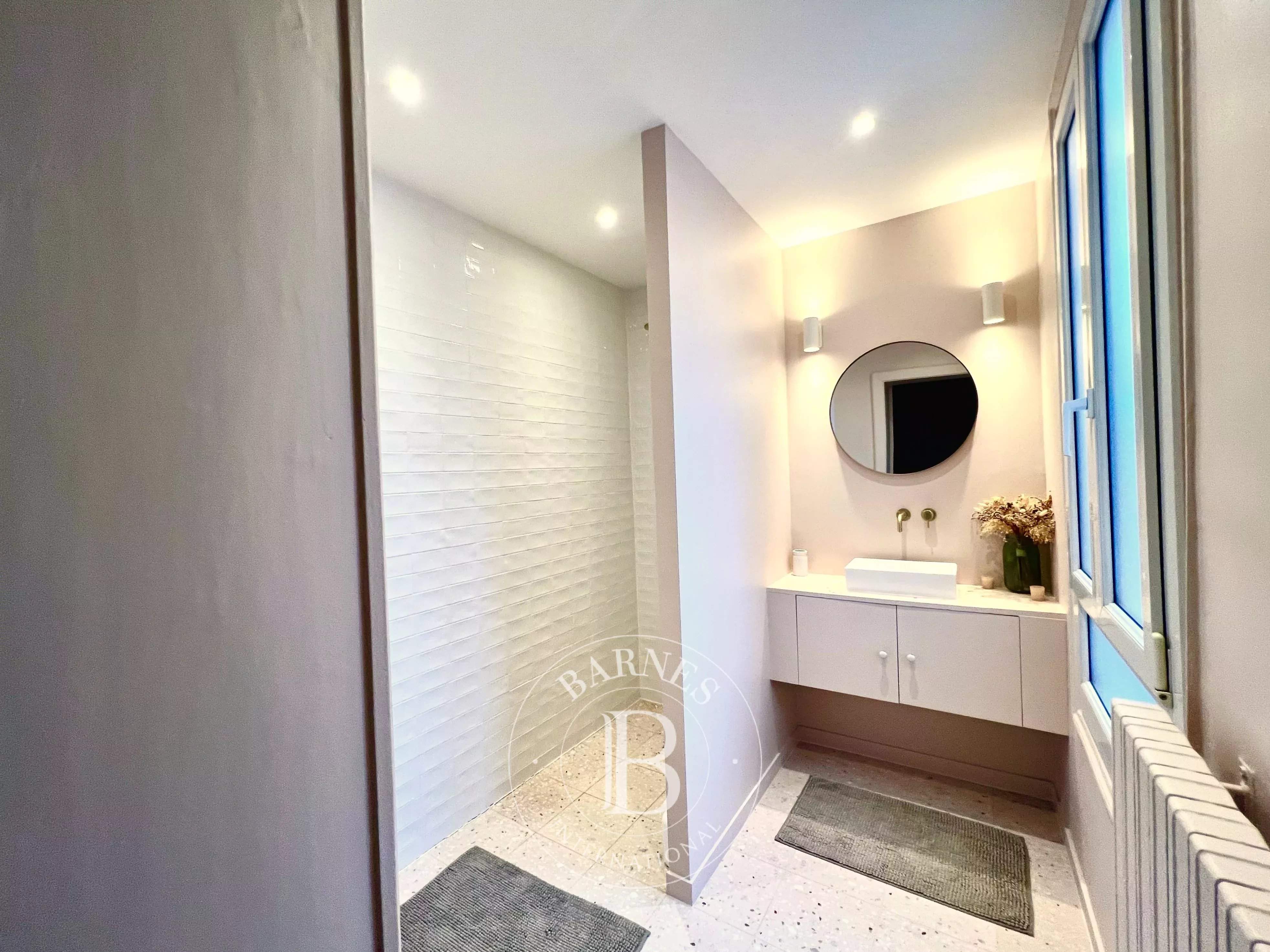 Tours  - Maison de ville 9 Pi&egrave;ces 6 Chambres - picture 12