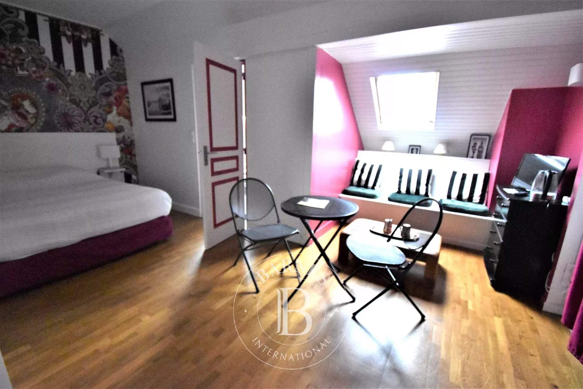 Luceau  - Maison 12 Pi&egrave;ces 9 Chambres - picture 10