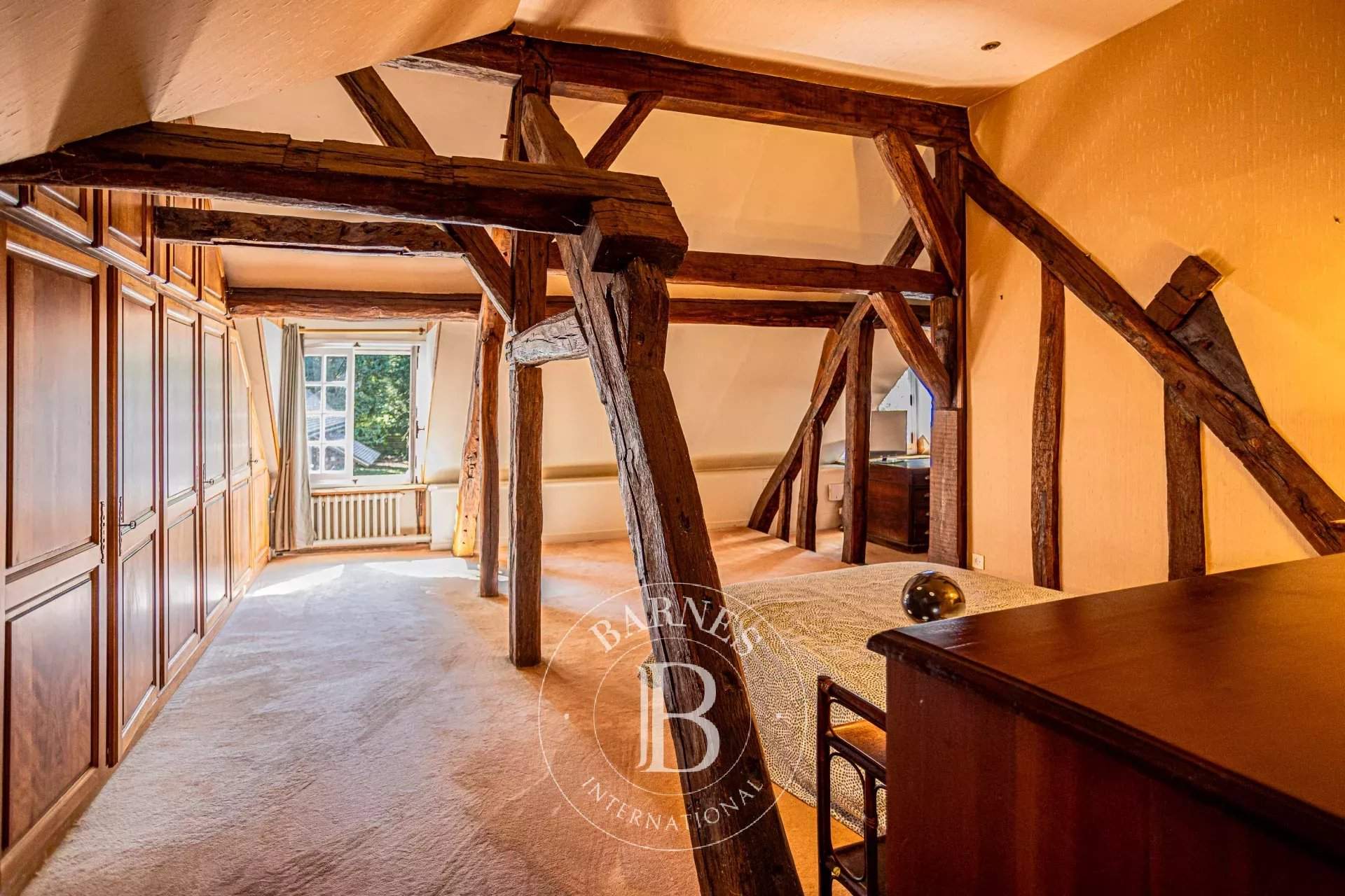 Ladon  - Property 6 Bedrooms - picture 7