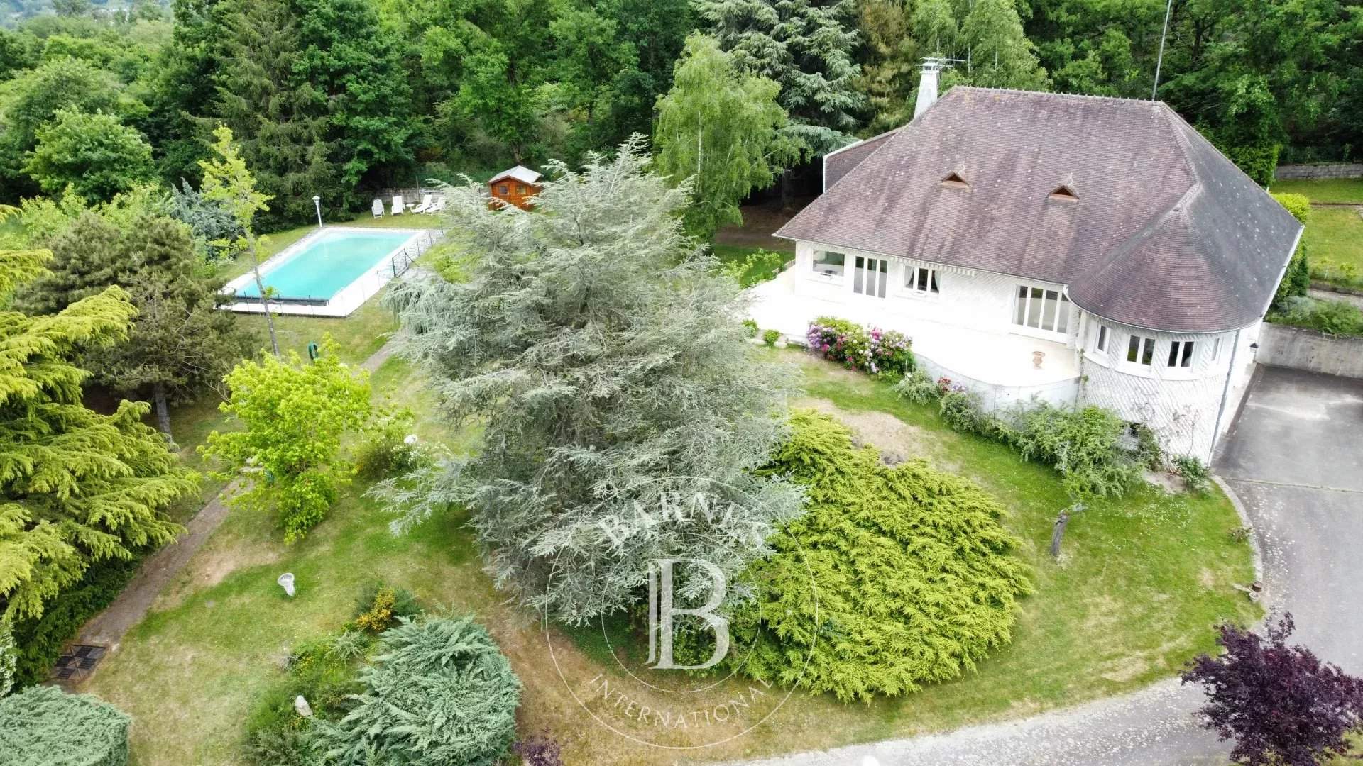 Montluçon  - Maison 10 Pi&egrave;ces 6 Chambres - picture 2