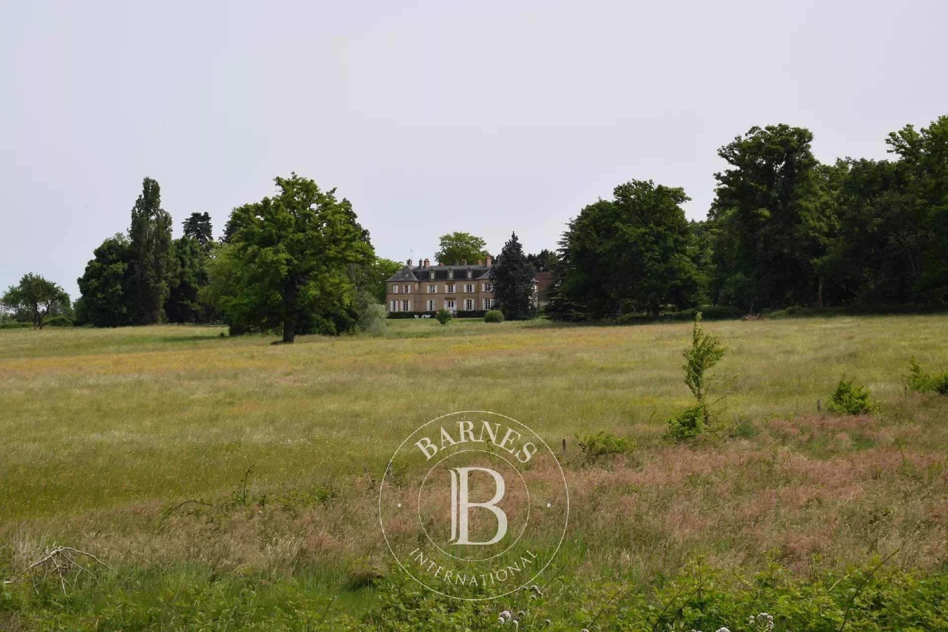 Yzeure  - Finca 18 Cuartos 11 Habitaciones - picture 17