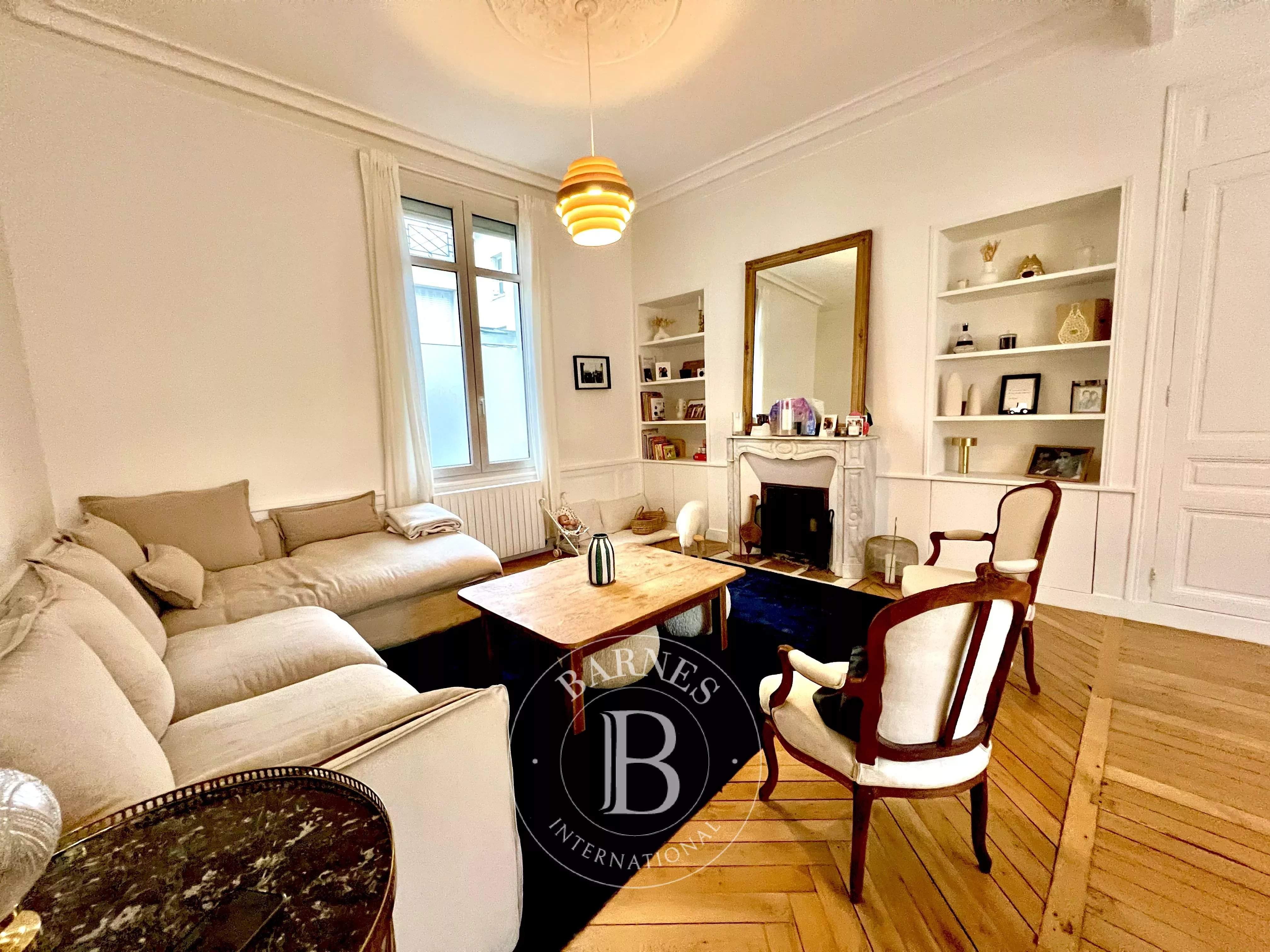 Tours  - Maison de ville 9 Pi&egrave;ces 6 Chambres - picture 4