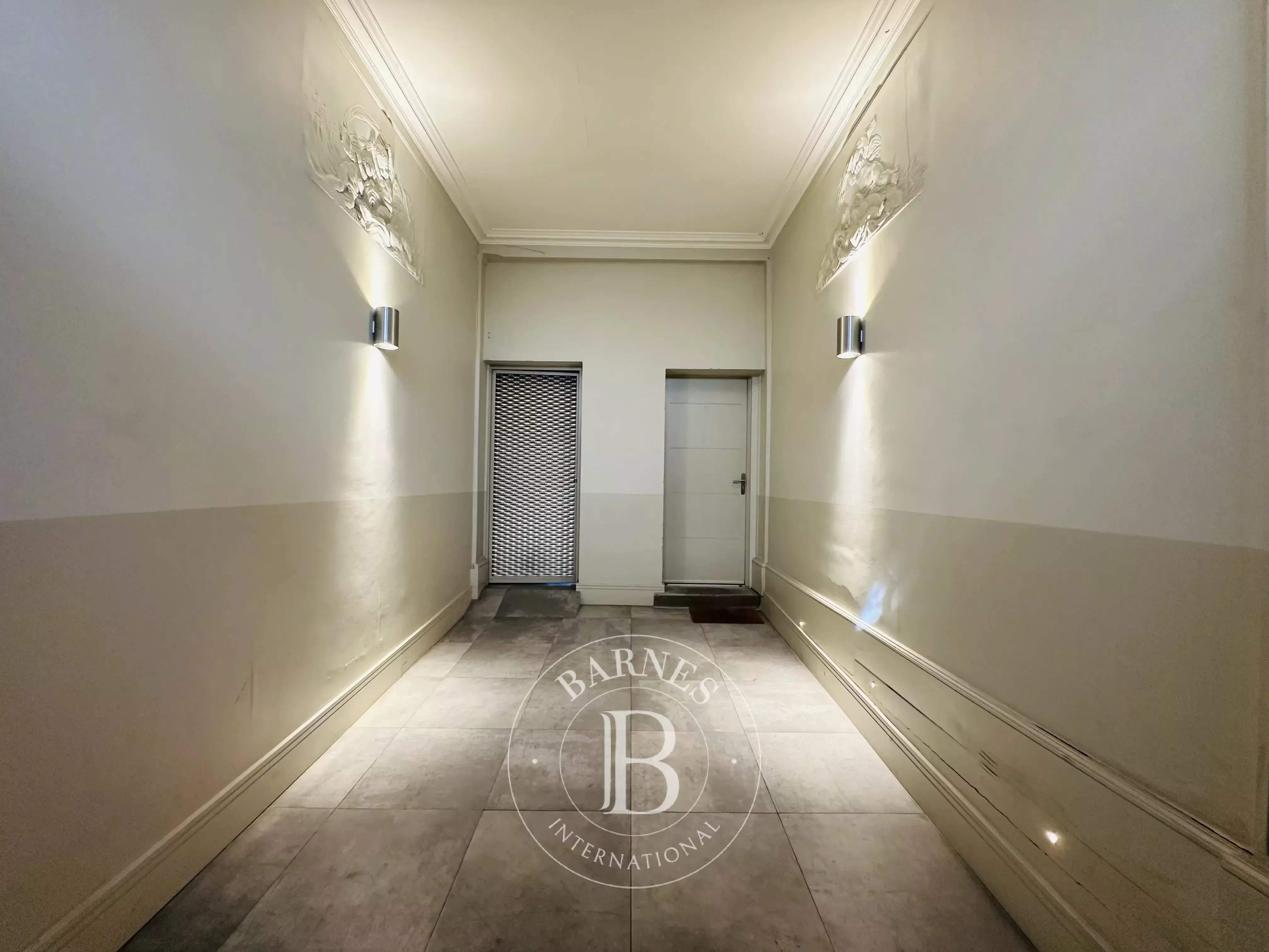 Orléans  - Hôtel particulier 9 Pi&egrave;ces 5 Chambres - picture 13