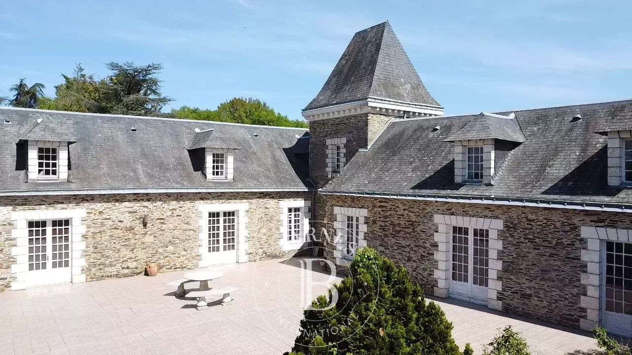 Les Hauts-d'Anjou  - House 4 Bedrooms - picture 4