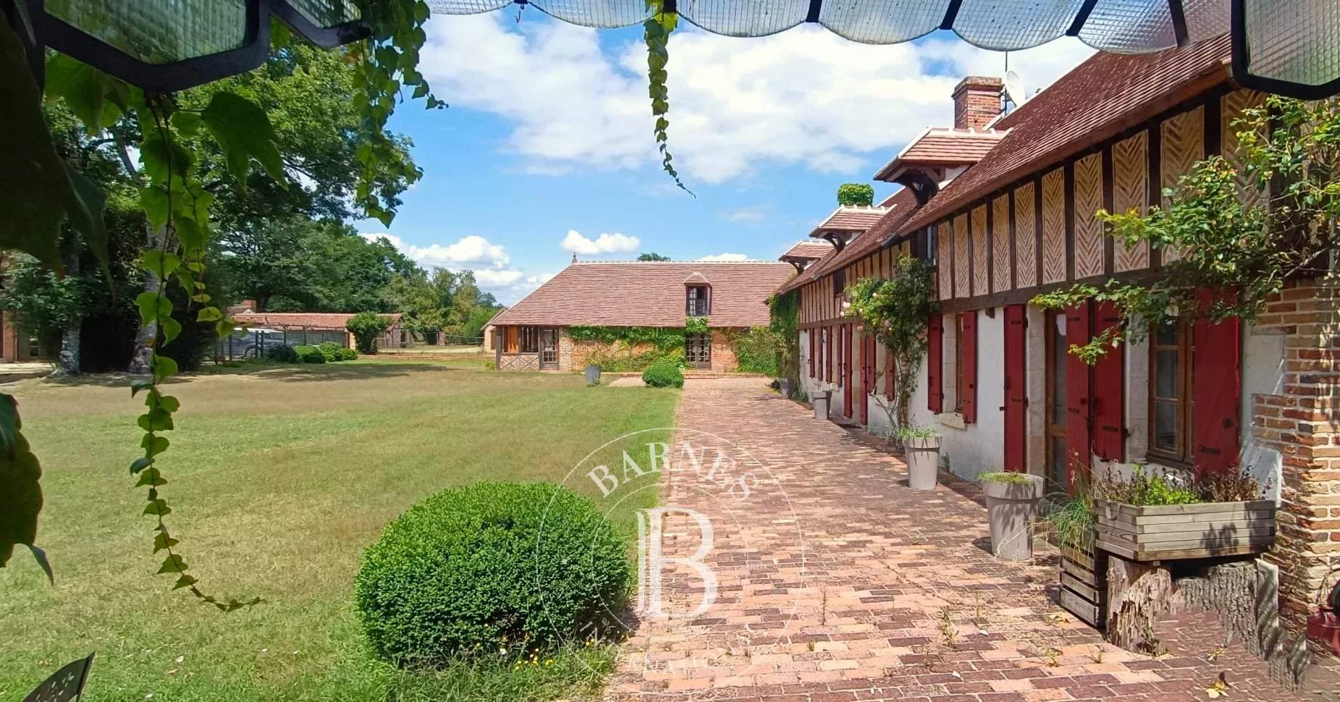 Theillay  - Propriété 28 Pièces 4 Chambres - picture 4