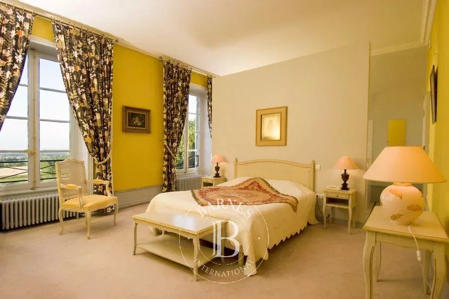 Ygrande  - Domaine équestre  - picture 8