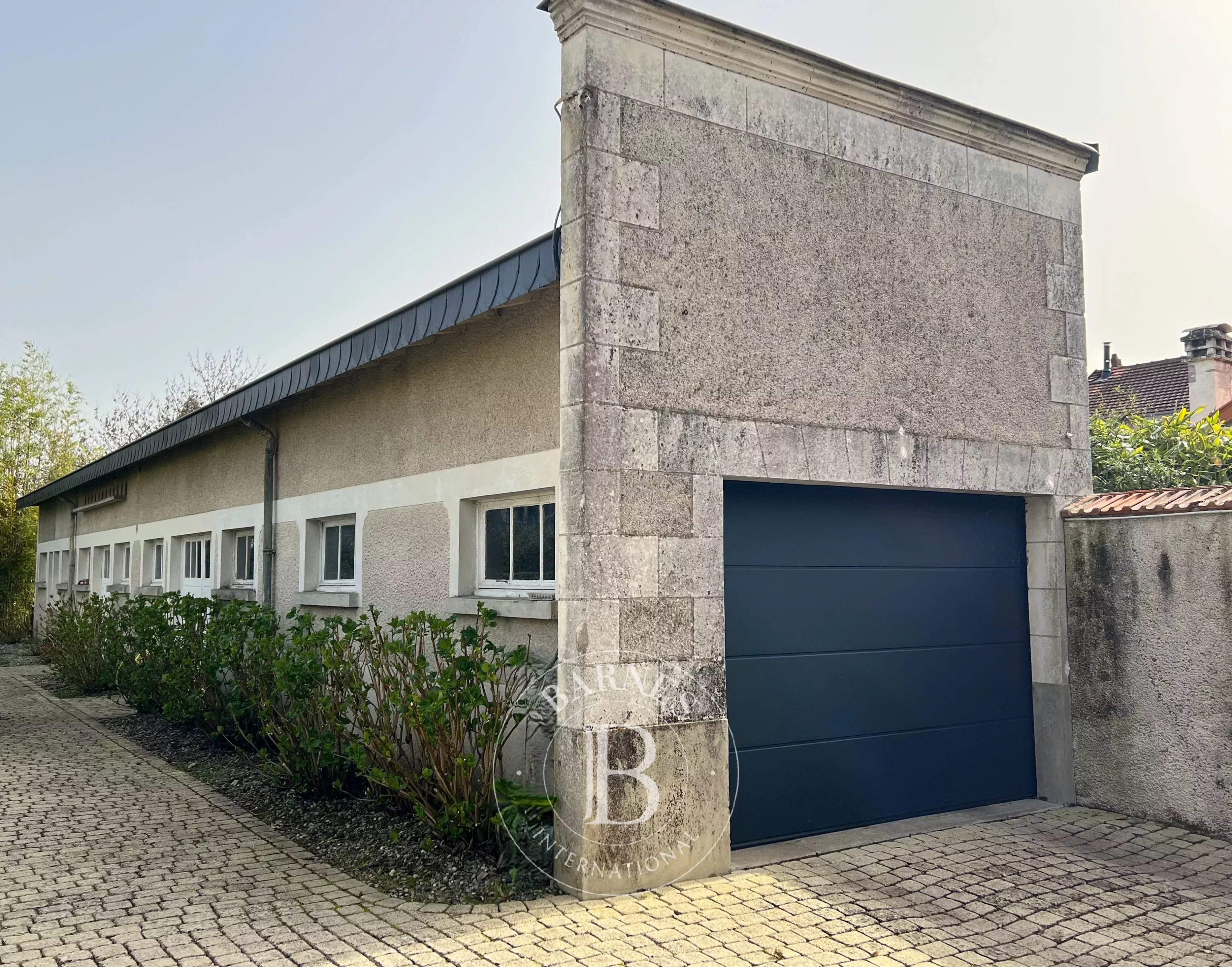 Saint-Cyr-sur-Loire  - Maison 10 Pi&egrave;ces 4 Chambres - picture 12