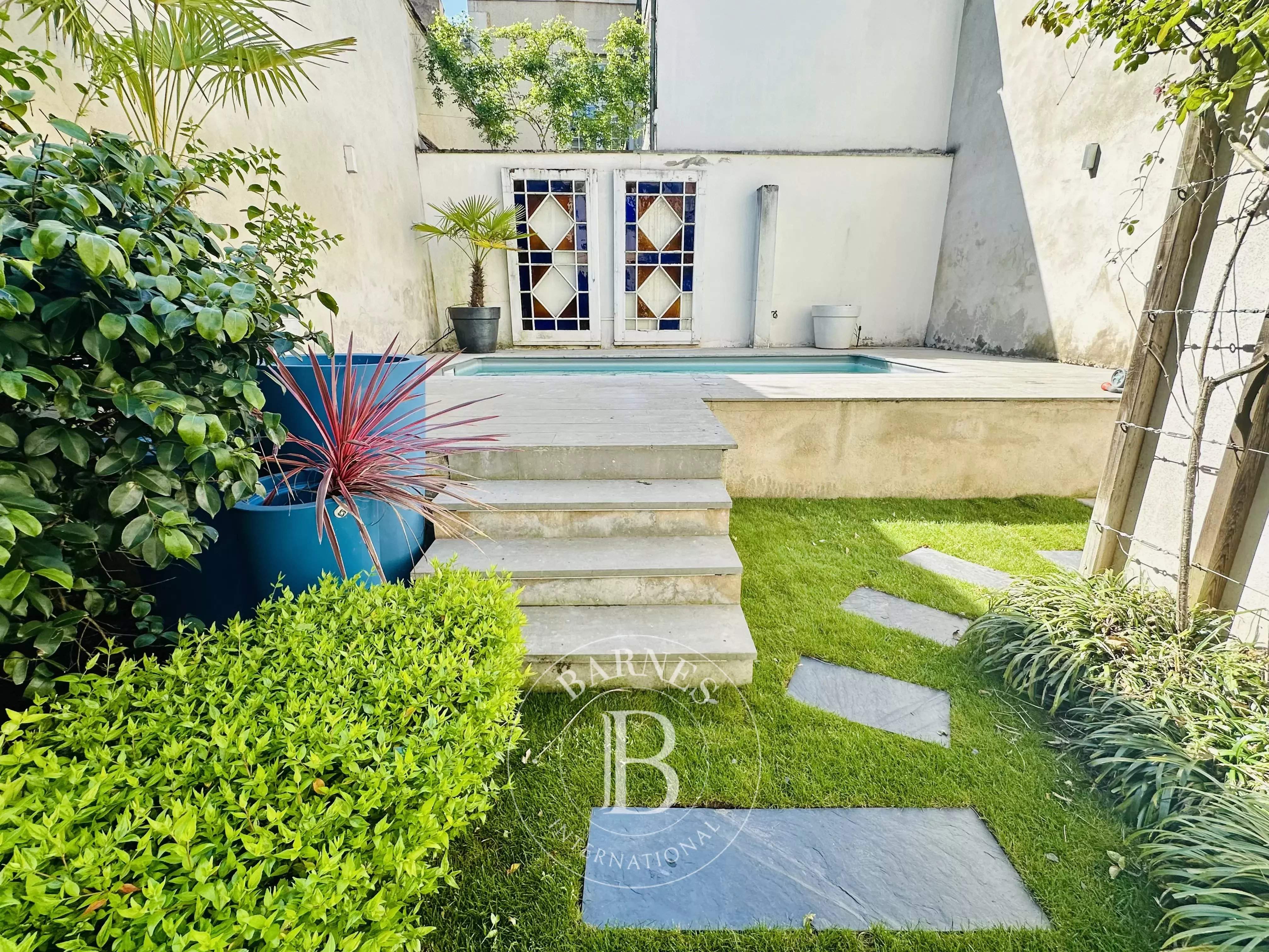 Orléans  - Hôtel particulier 9 Pi&egrave;ces 5 Chambres - picture 14