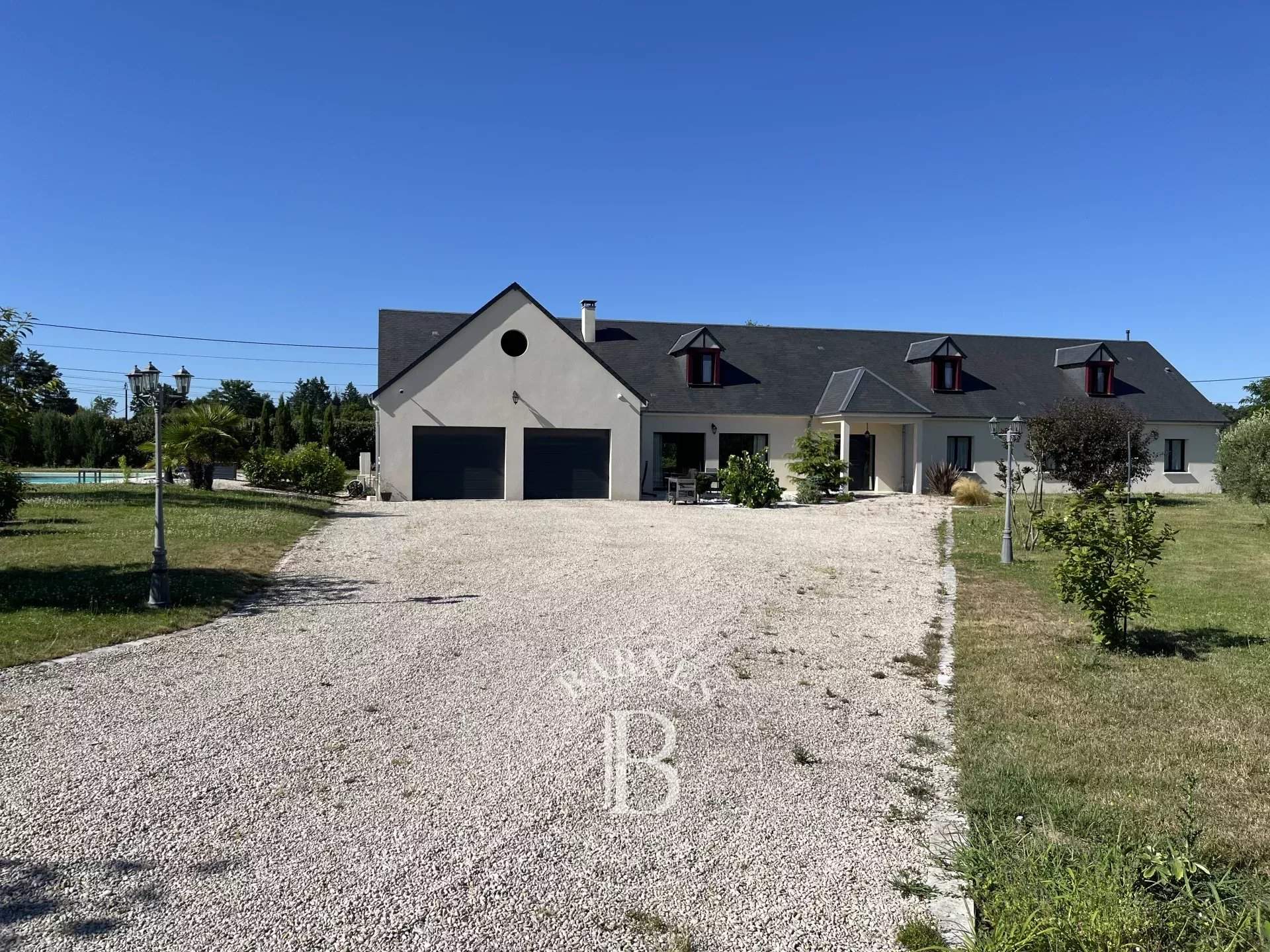 Vernou-en-Sologne  - Maison 14 Pièces 5 Chambres - picture 2