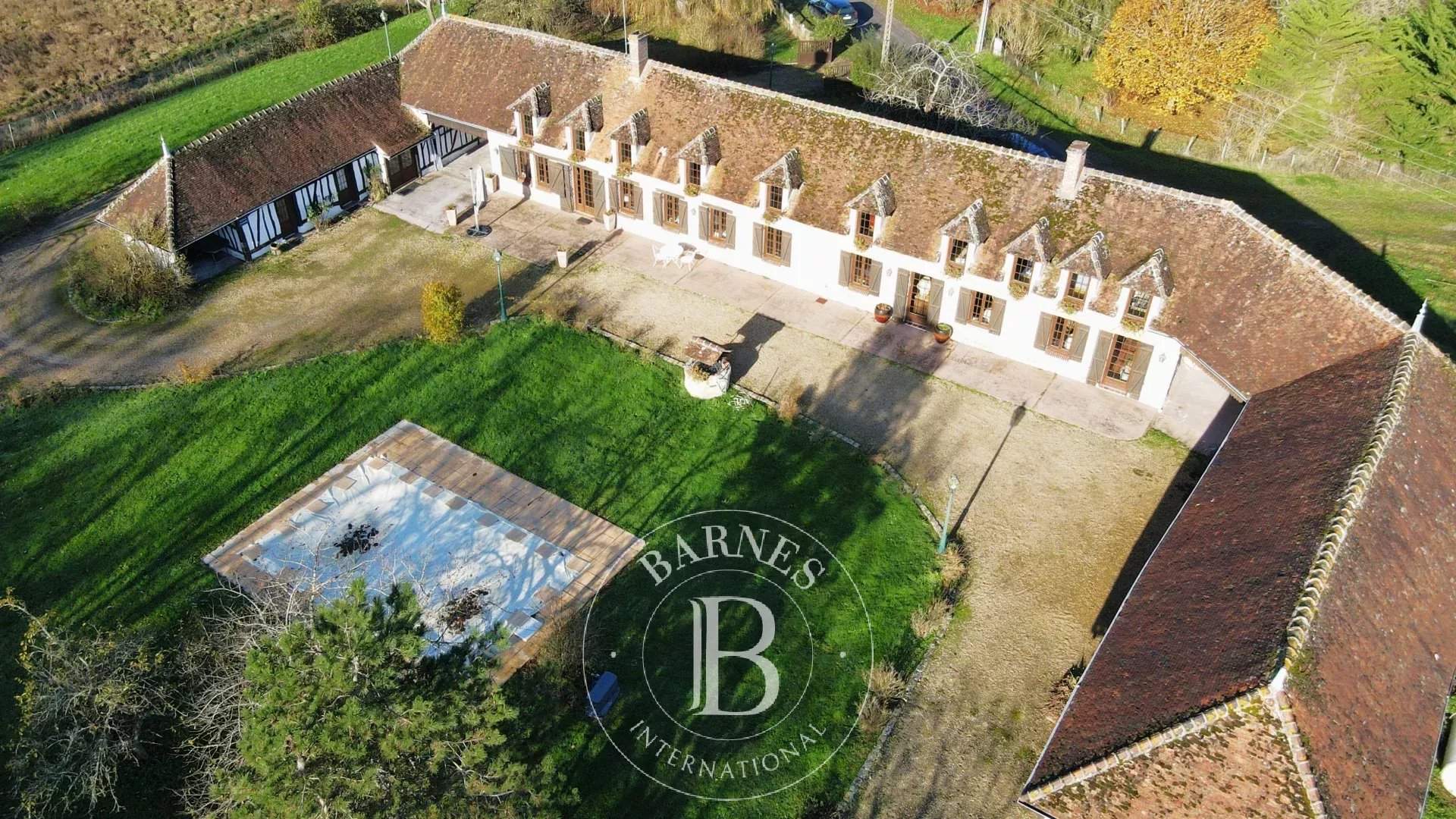 Montbarrois  - House 4 Bedrooms - picture 14