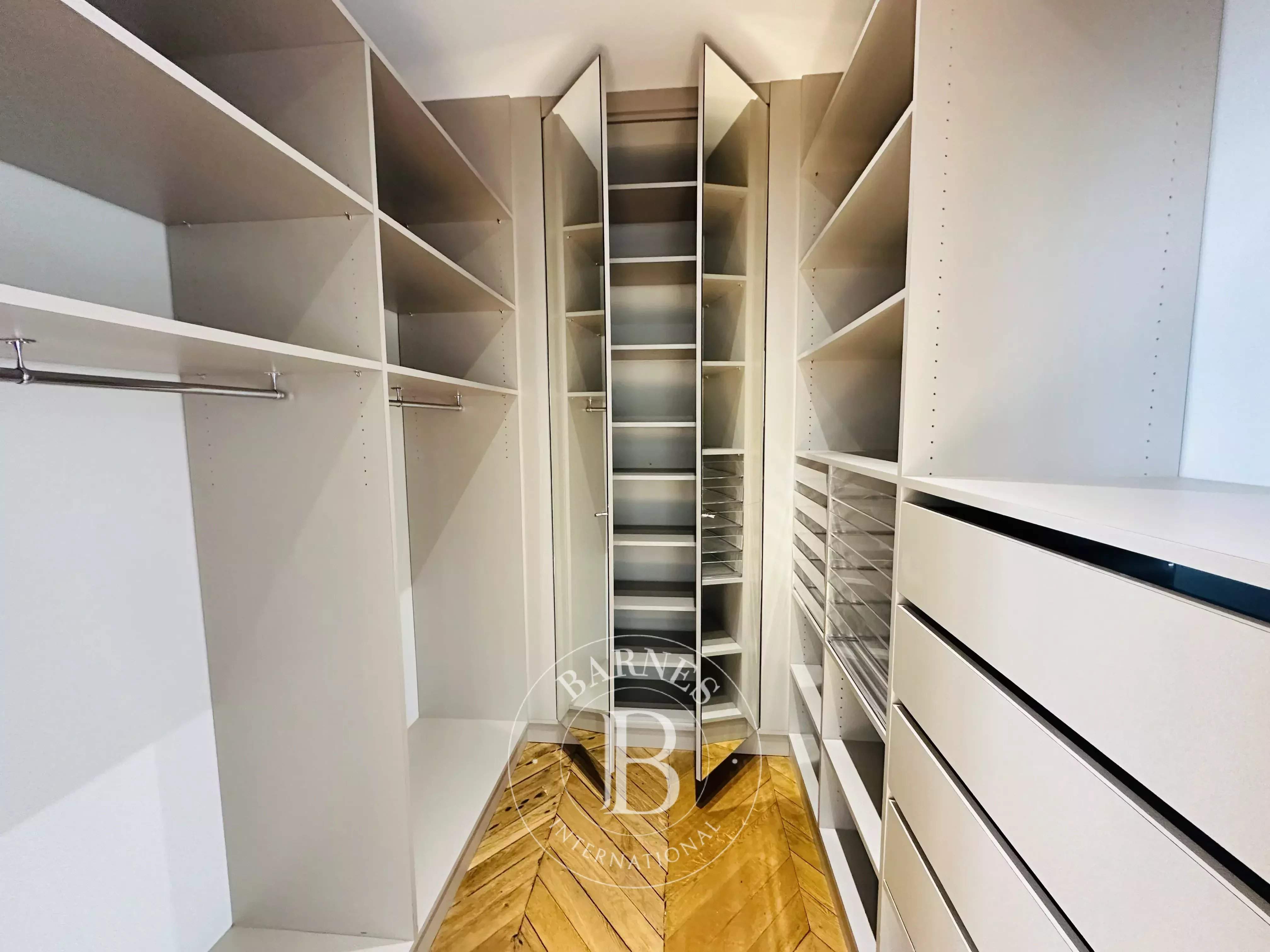 Orléans  - Hôtel particulier 9 Pi&egrave;ces 5 Chambres - picture 7