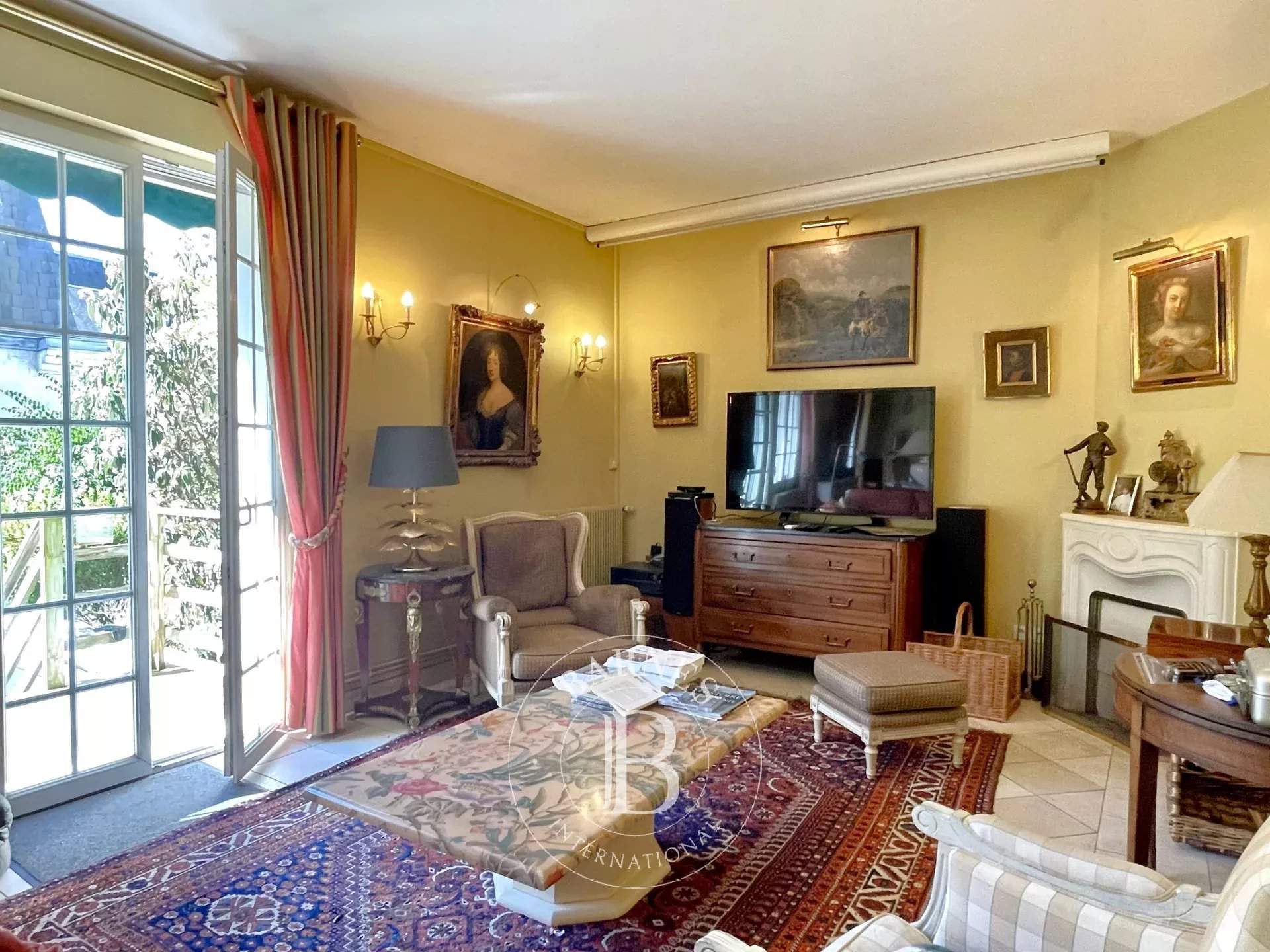 Tours  - Duplex 8 Pi&egrave;ces 3 Chambres - picture 3