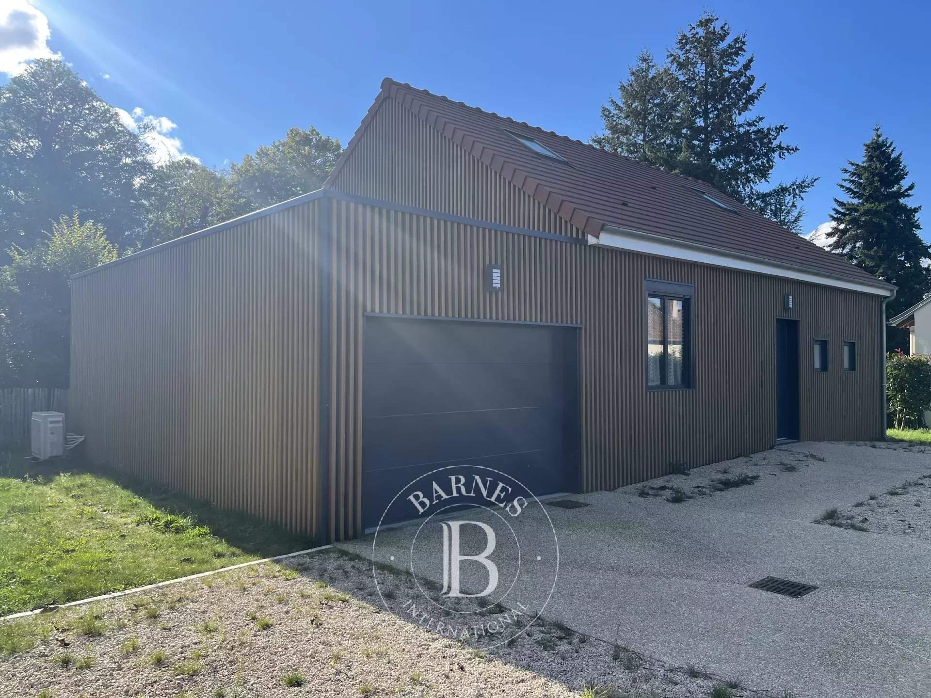 Yvoy-le-Marron  - Maison 8 Pi&egrave;ces 6 Chambres - picture 8