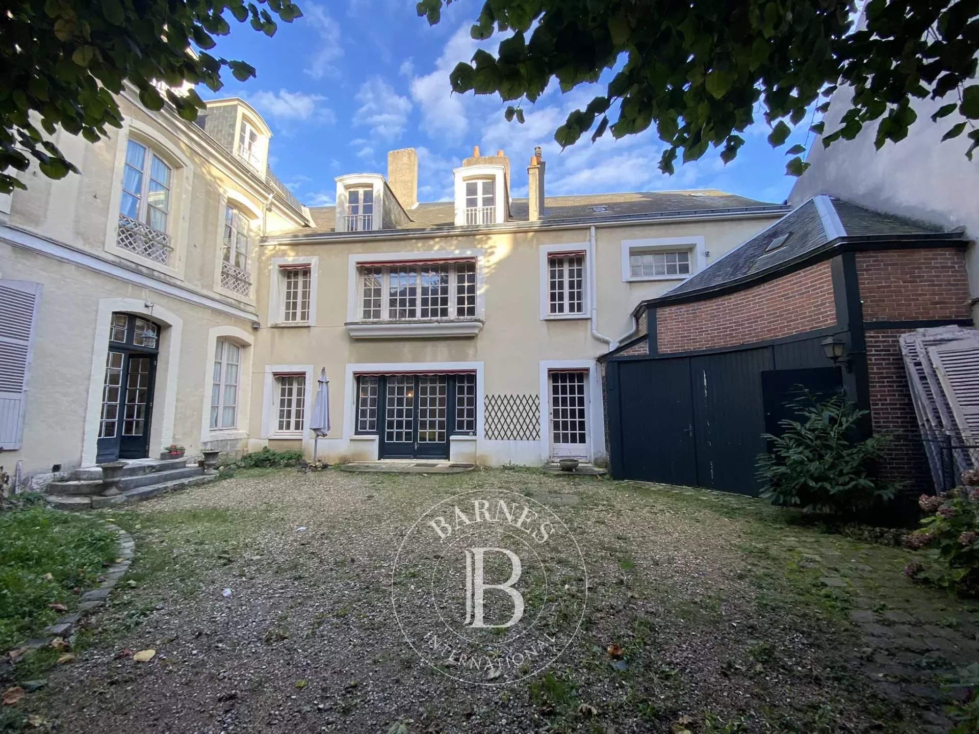 Châteaudun  - Hôtel particulier 12 Pièces 7 Chambres - picture 17